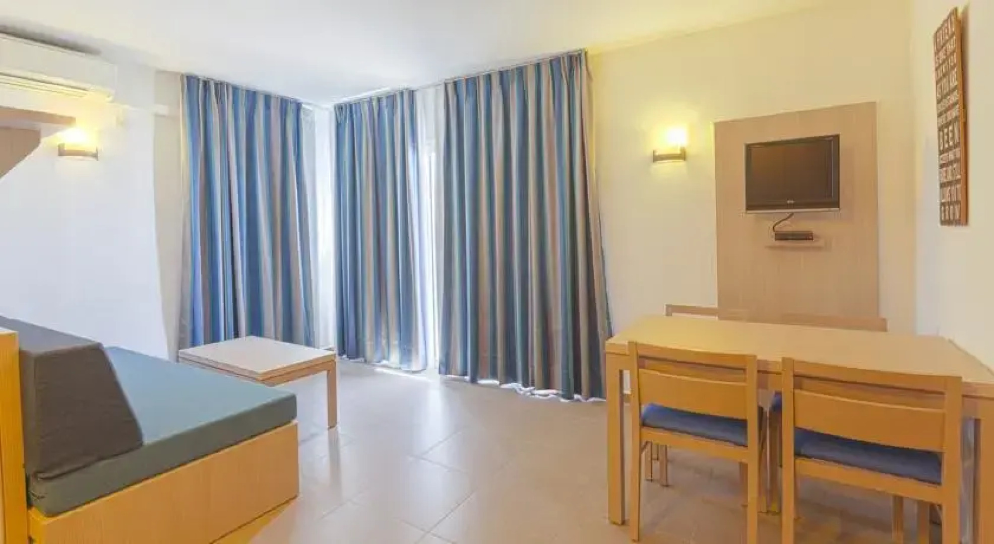 Apartamentos Vistamar II