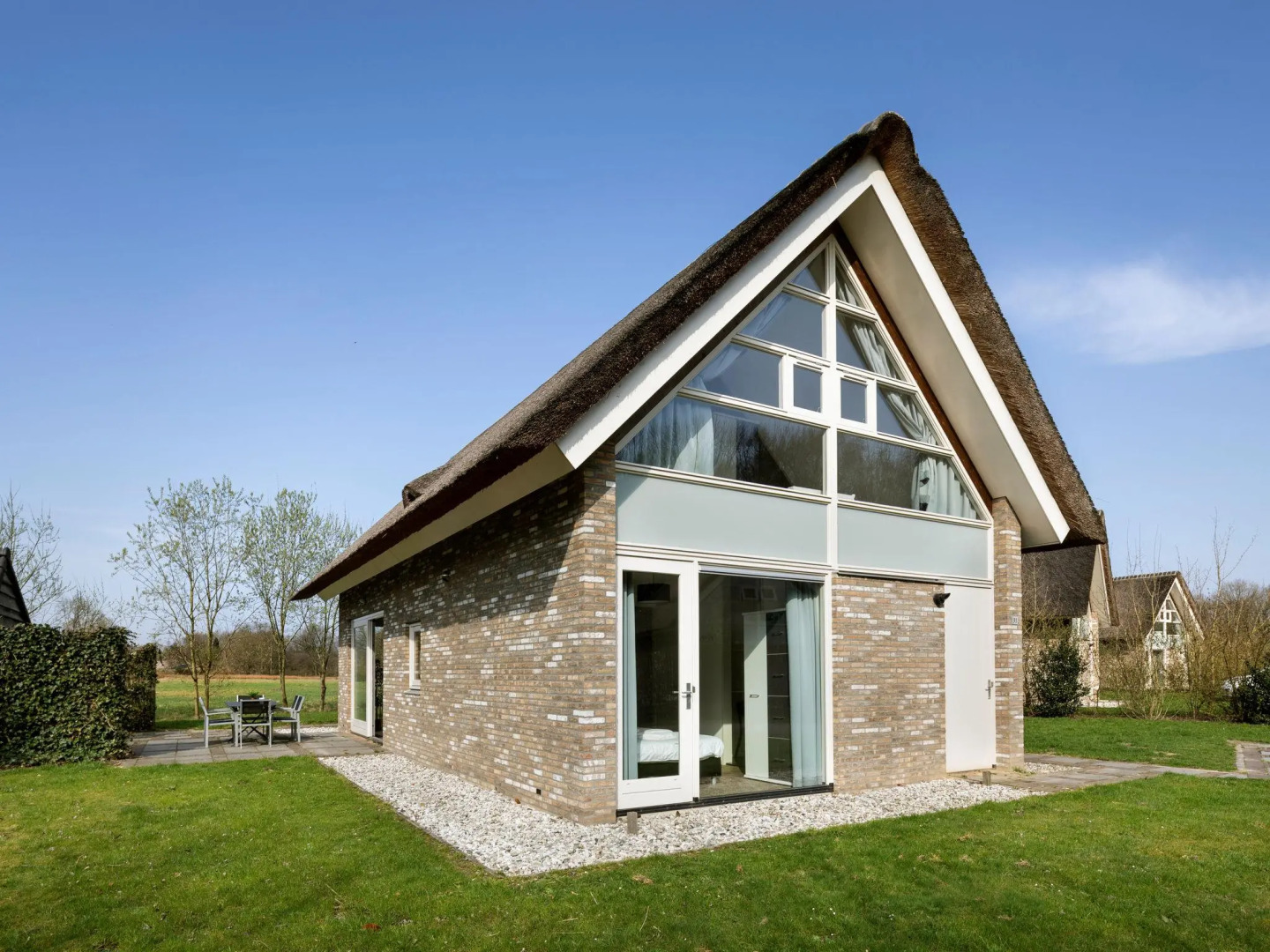 Luxury villa with whirlpool and jacuzzi, 8 km from Hoogeveen