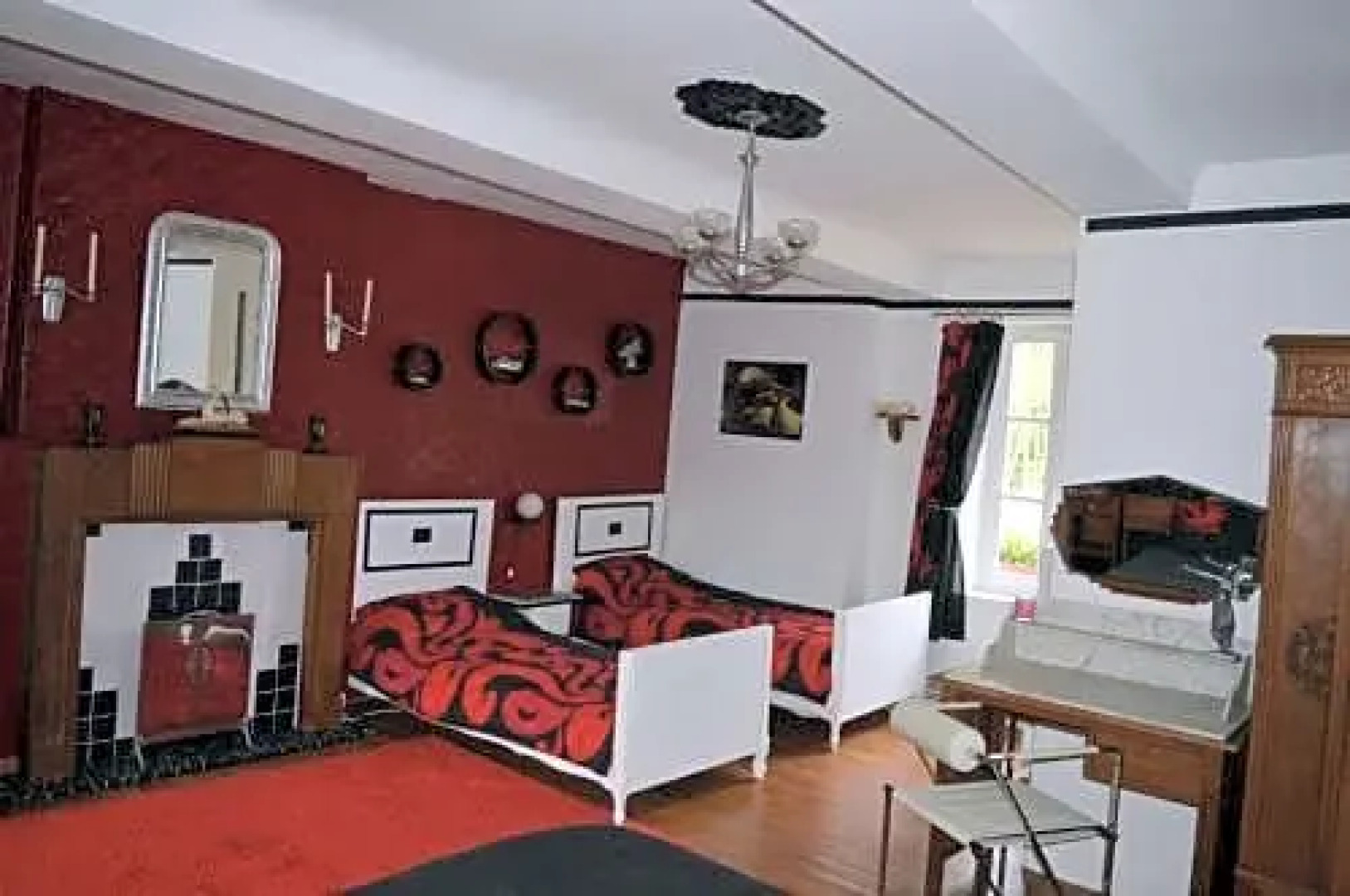 Le Pont de la Pierre Vintage B&B