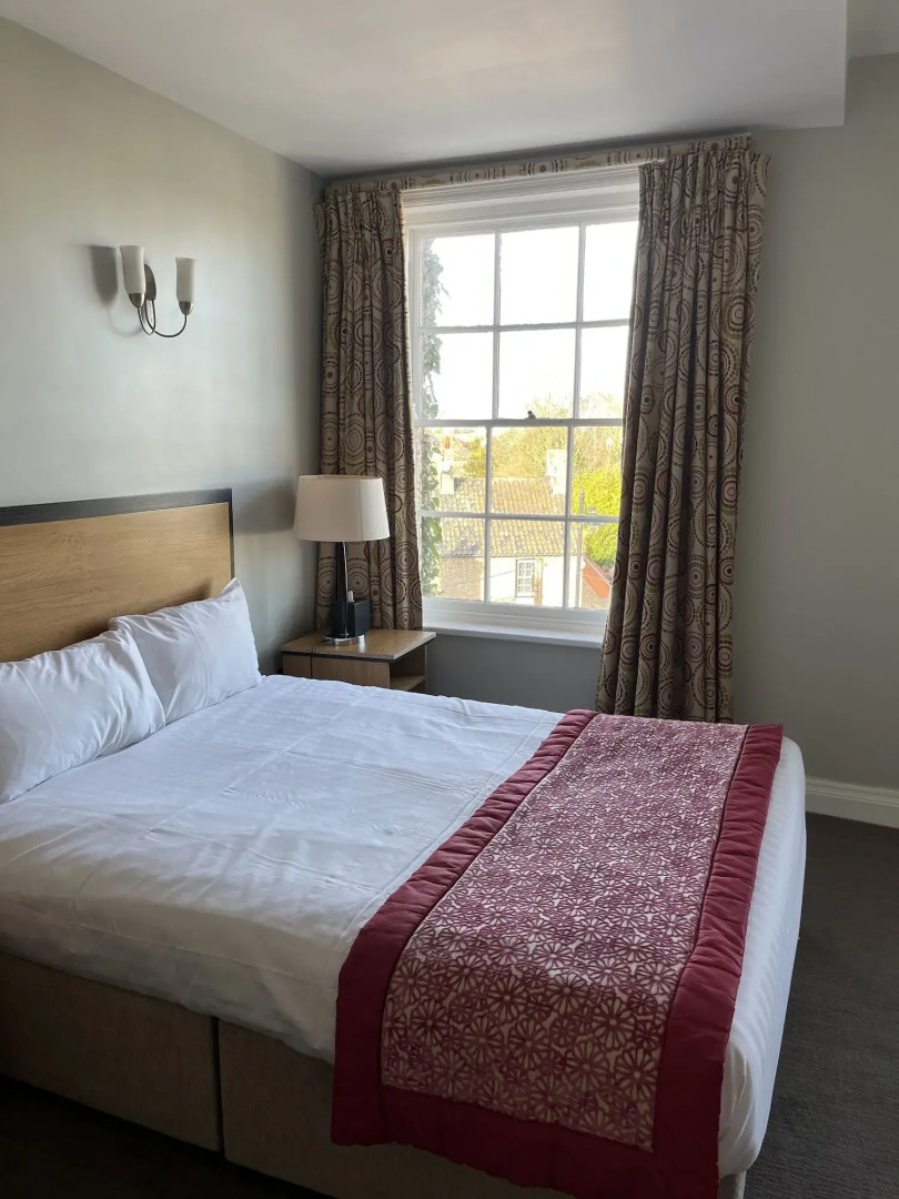 The Riverside House Hotel