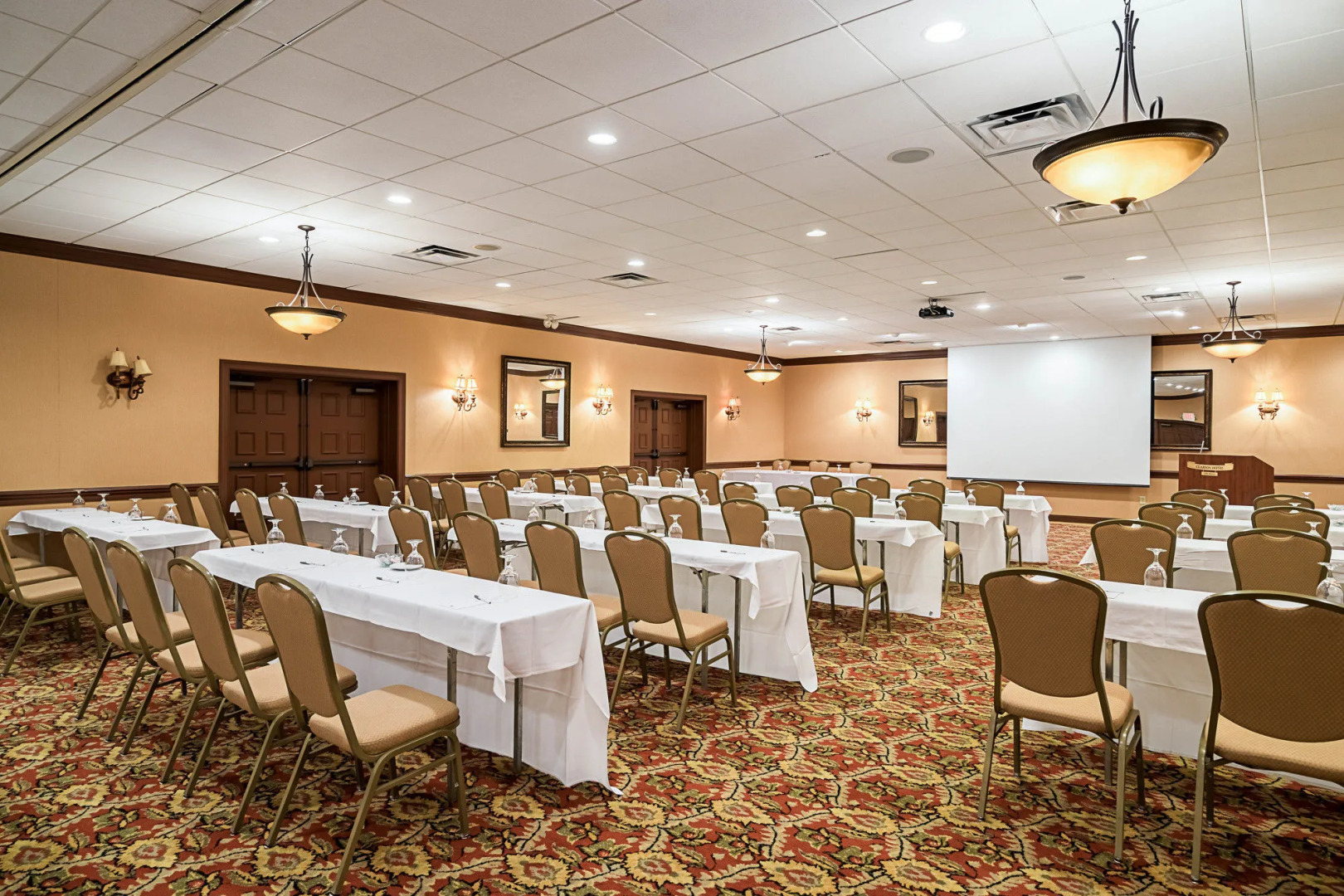 Red Roof Inn & Suites Wilmington - New Castle