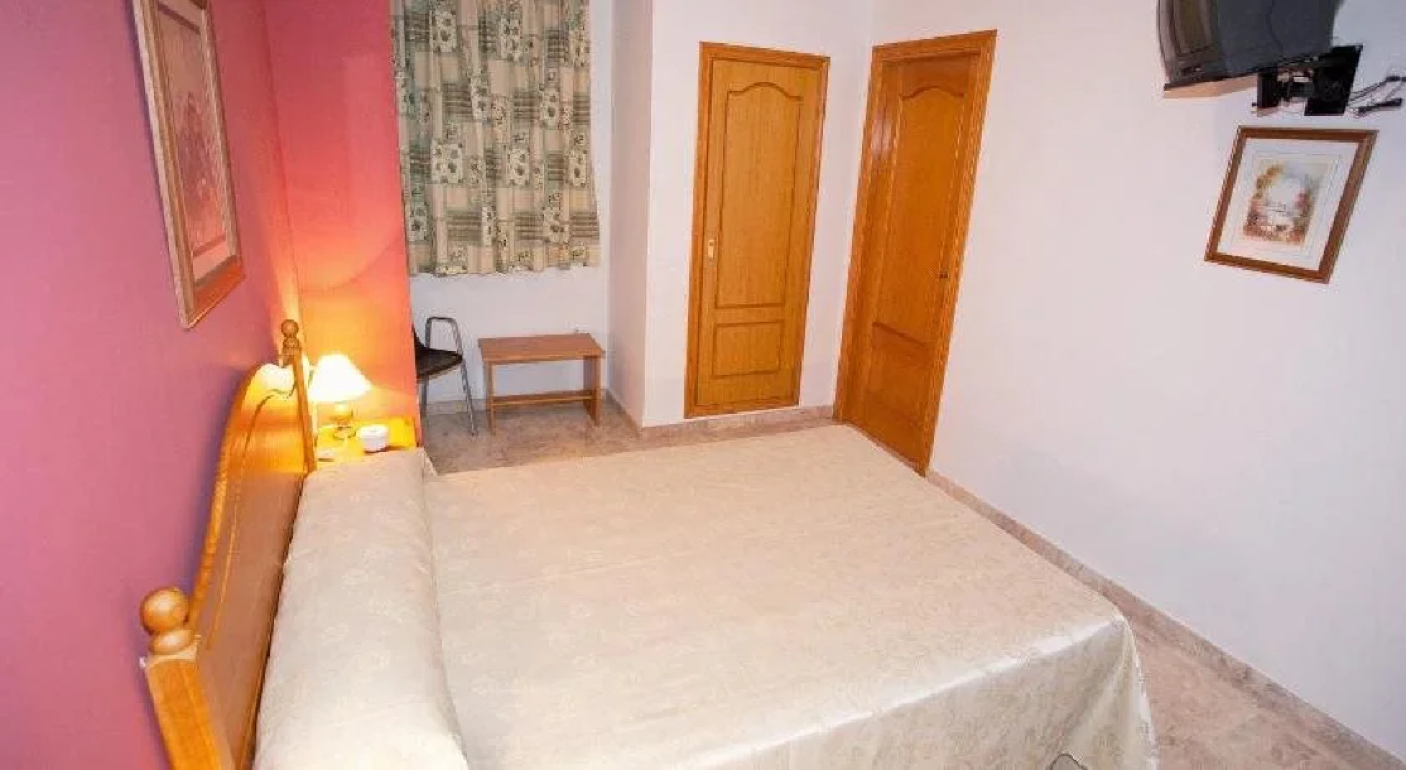 Hostal Miguel y Juani