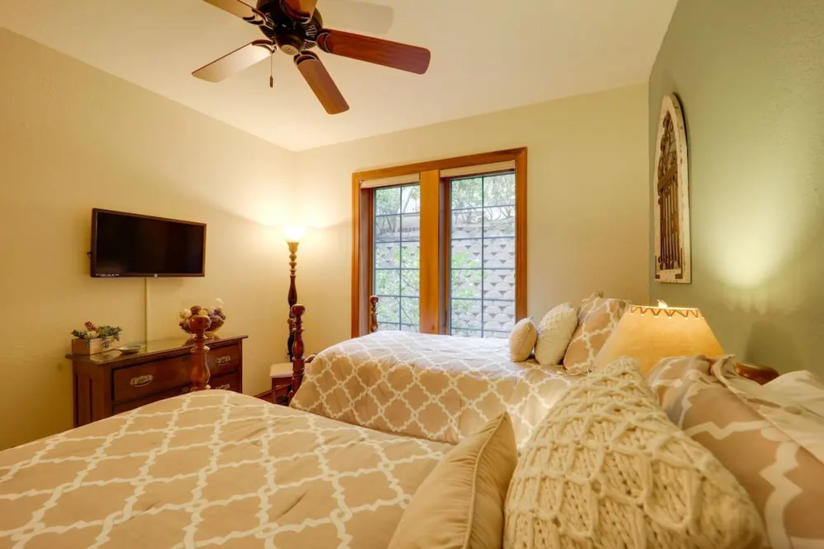 Hike On-site! Home 8 Mi to Wolf Ridge Ski Resort