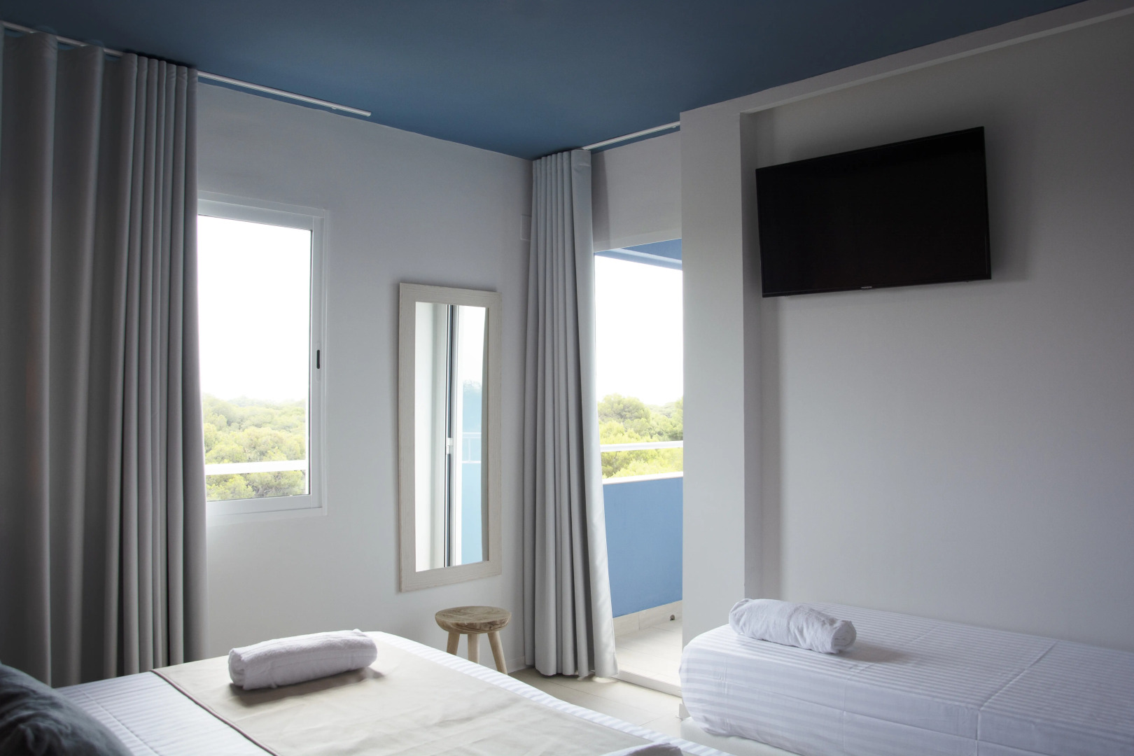 You & Co. Saler Beach Boutique Hotel