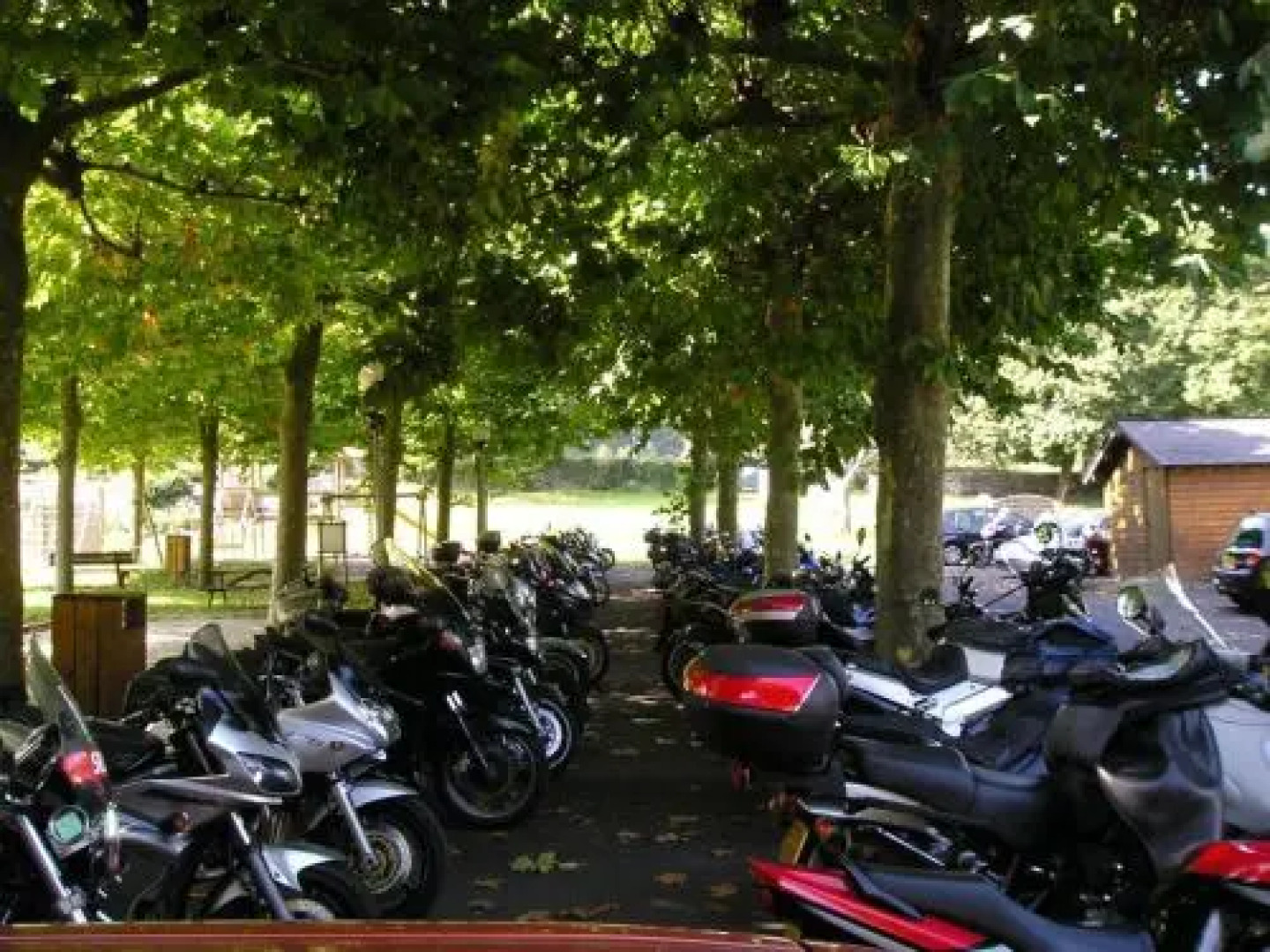 Auberge De La Vallee Dossau