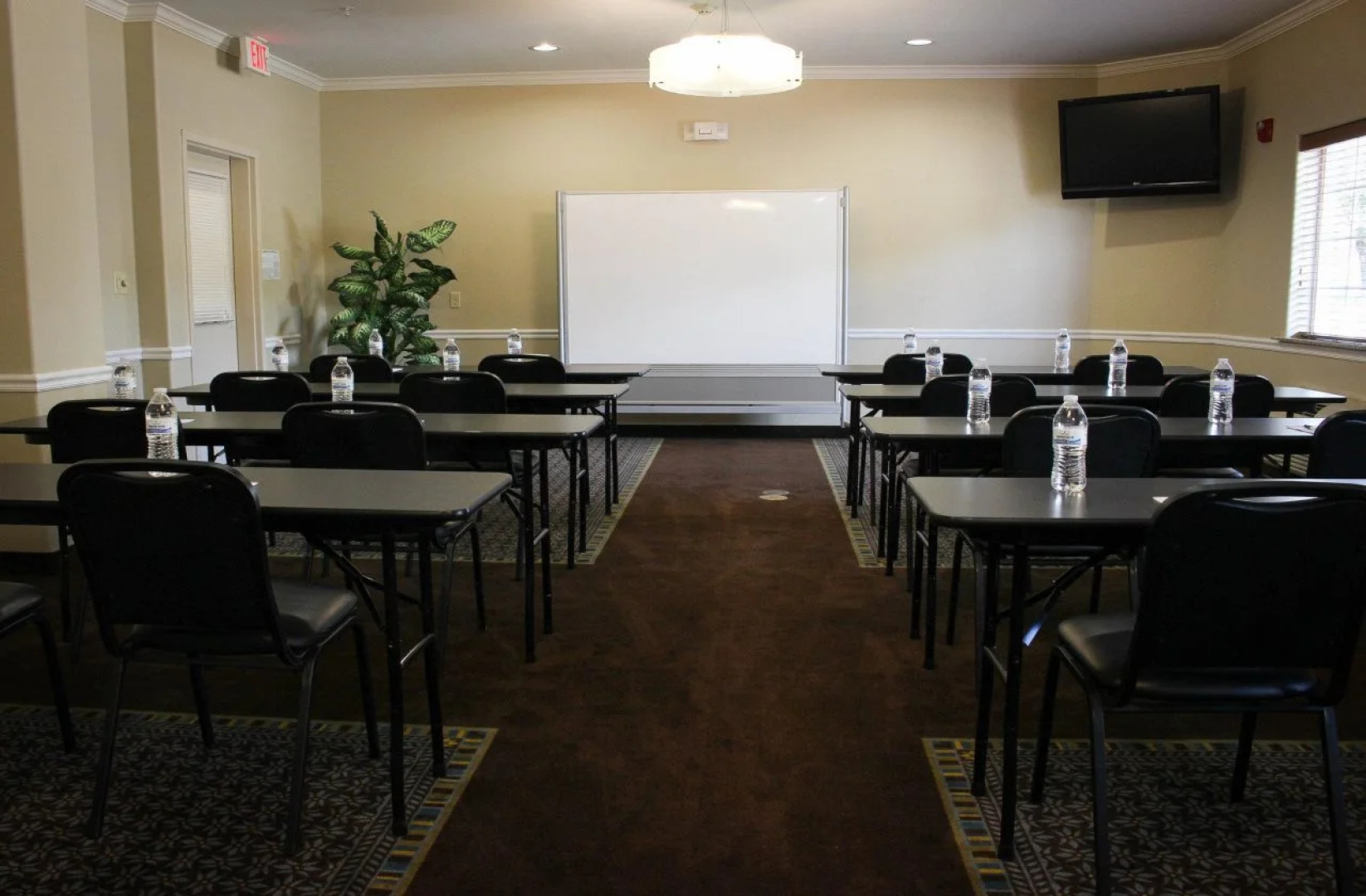 Candlewood Suites Houston Westchase/ Westheimer. by IHG