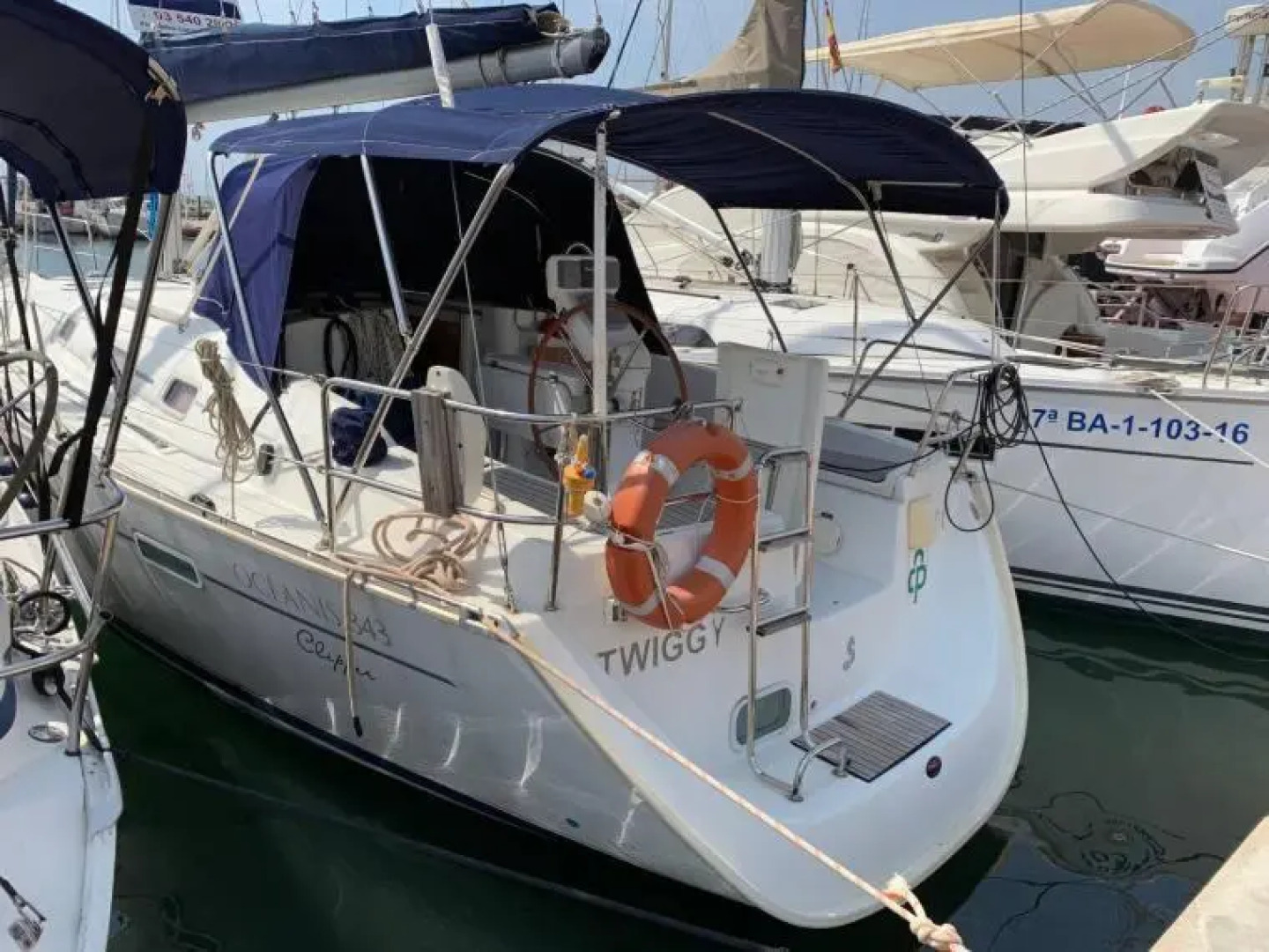 Boat in Badalona for up to 6 people