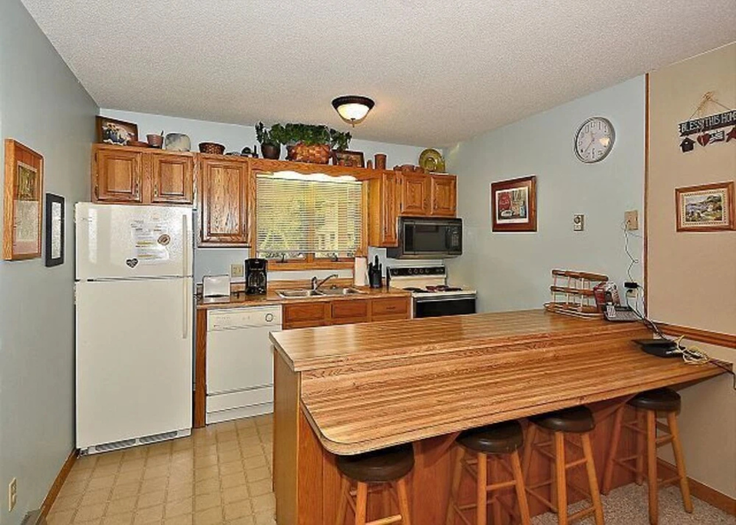 Idyllic Mountain Getaway