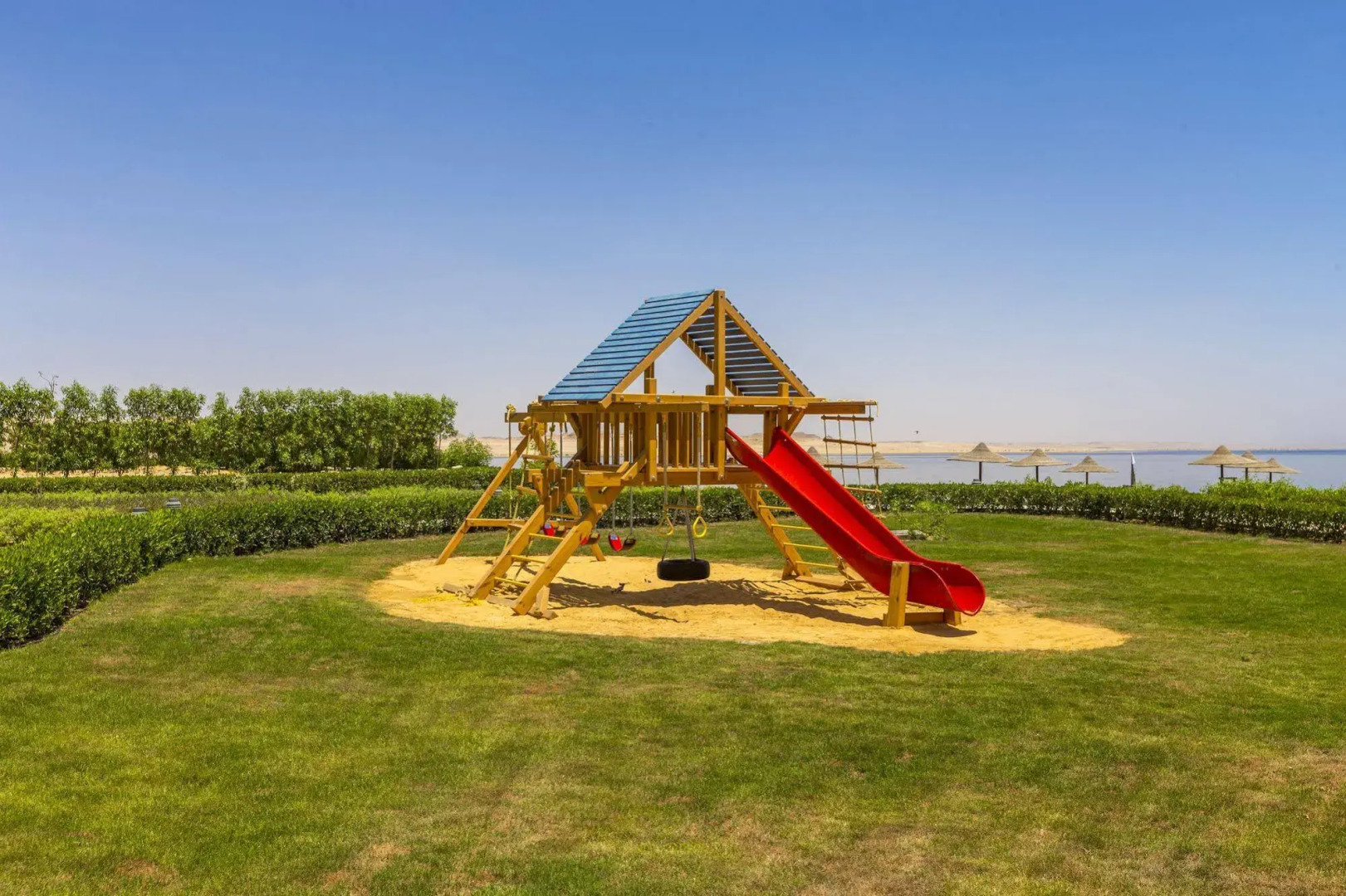 Byoum Lakeside Hotel