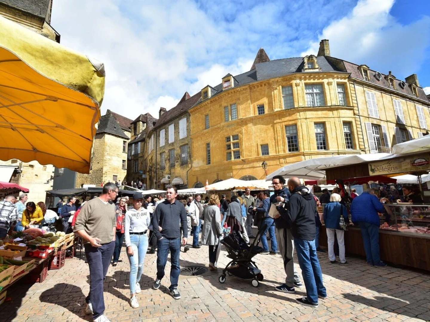Attached House With Garden for 2 People and a Baby in a Small-scale Park