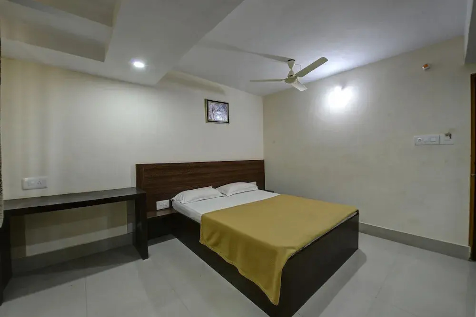 SPOT ON 37153 Karavali Paradise