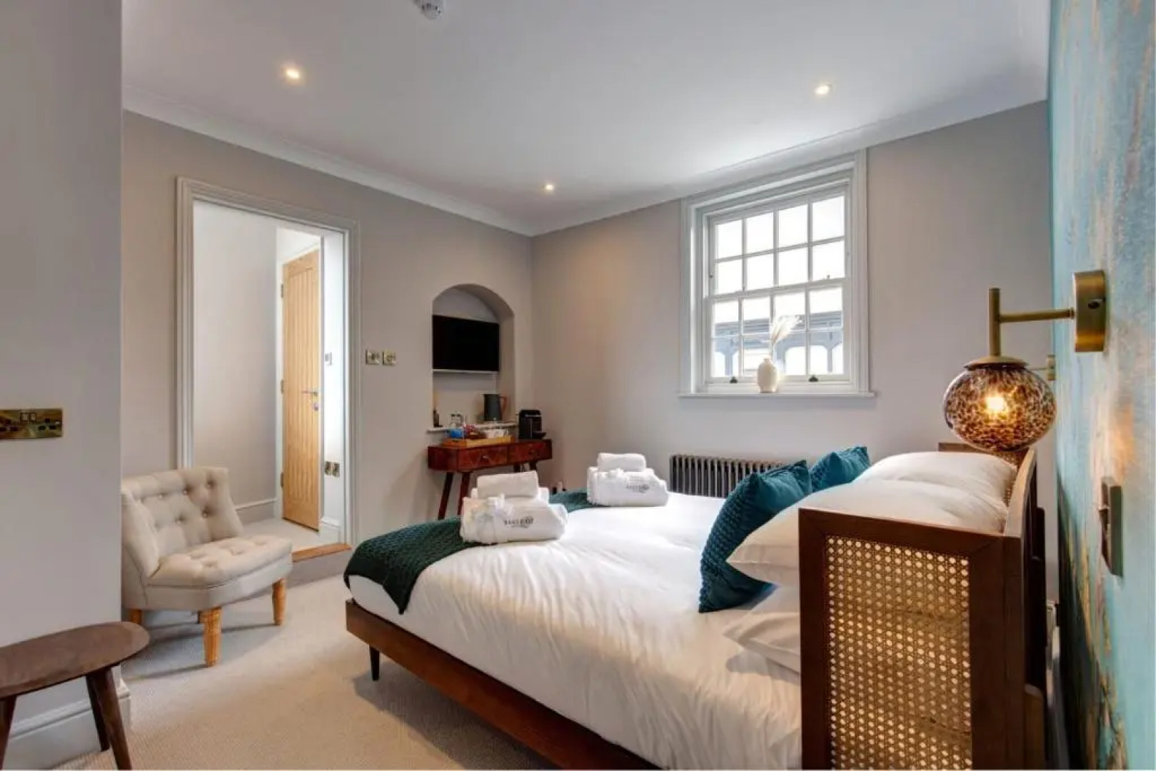 The Railway Hotel by Barefoot Retreats