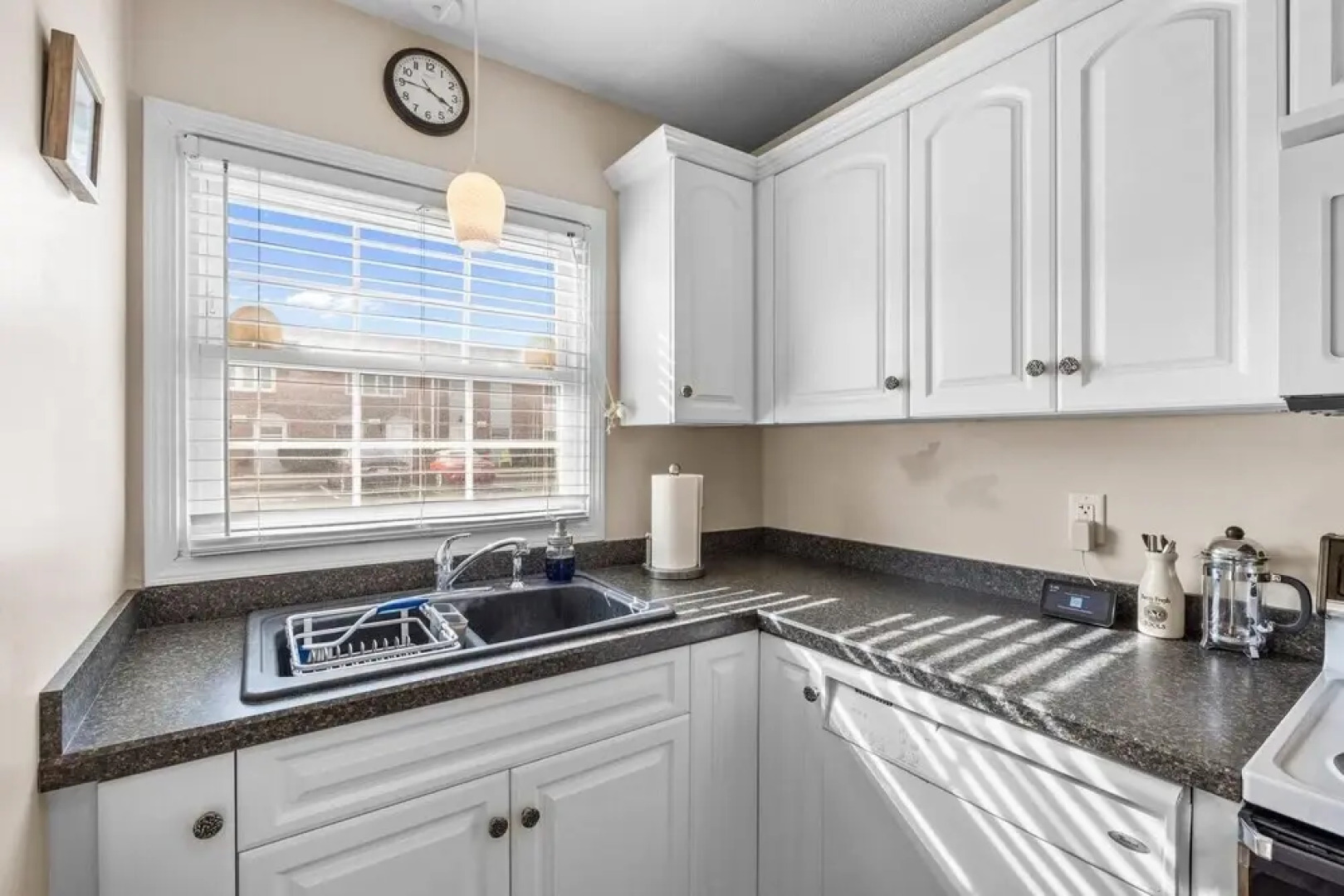 Sand Dollars & Sunshine 2 Bedroom Condo by Redawning