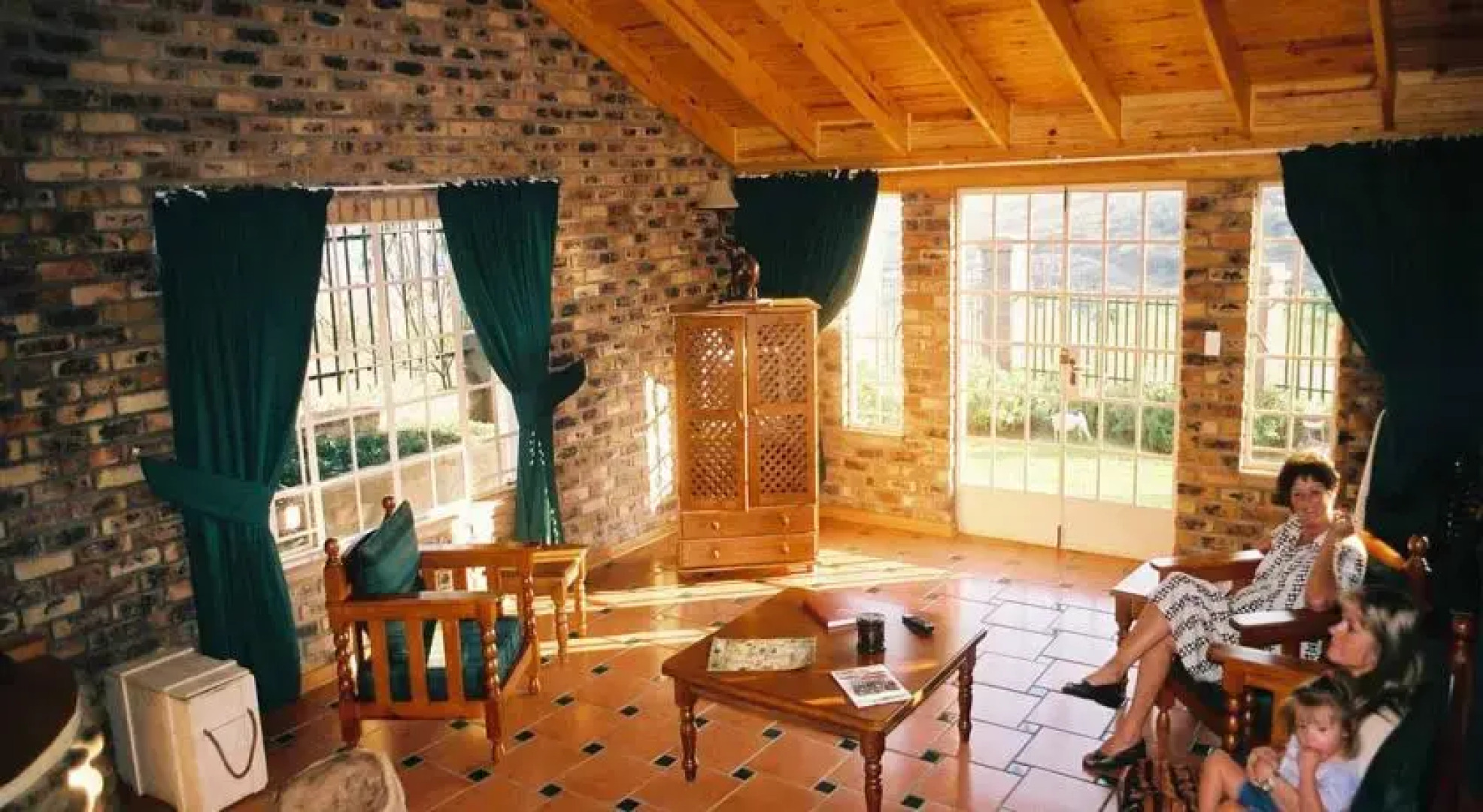 Thaba Tsweni Lodge & Safaris