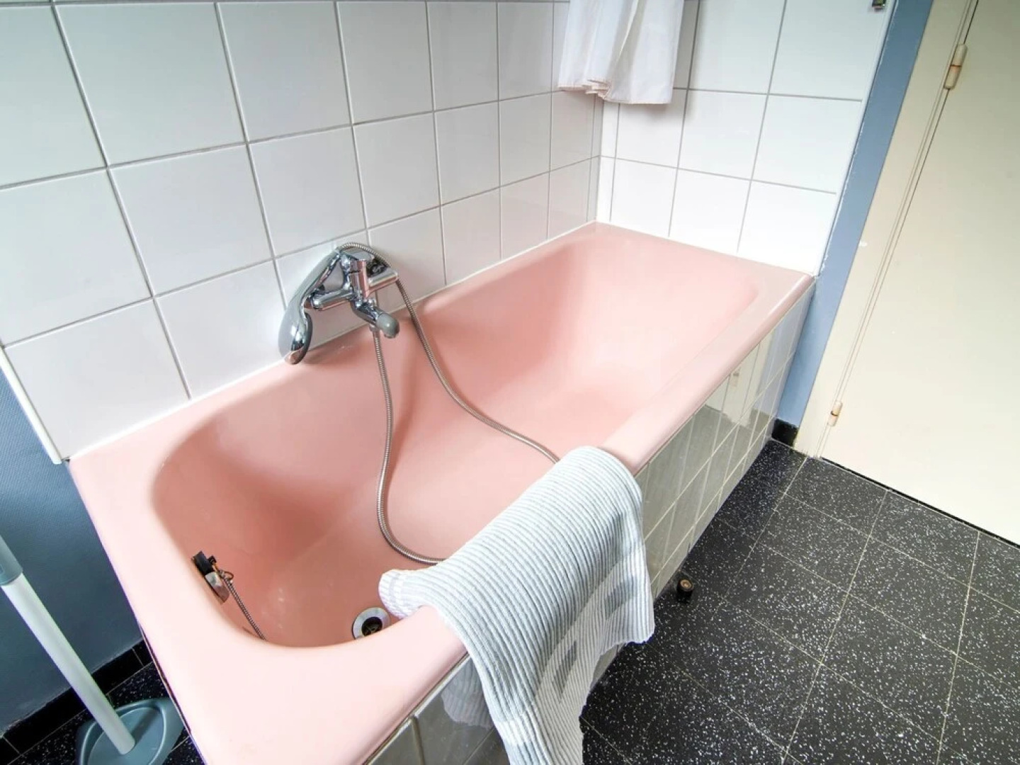 Picturesque Holiday Home in Nassogne with Garden