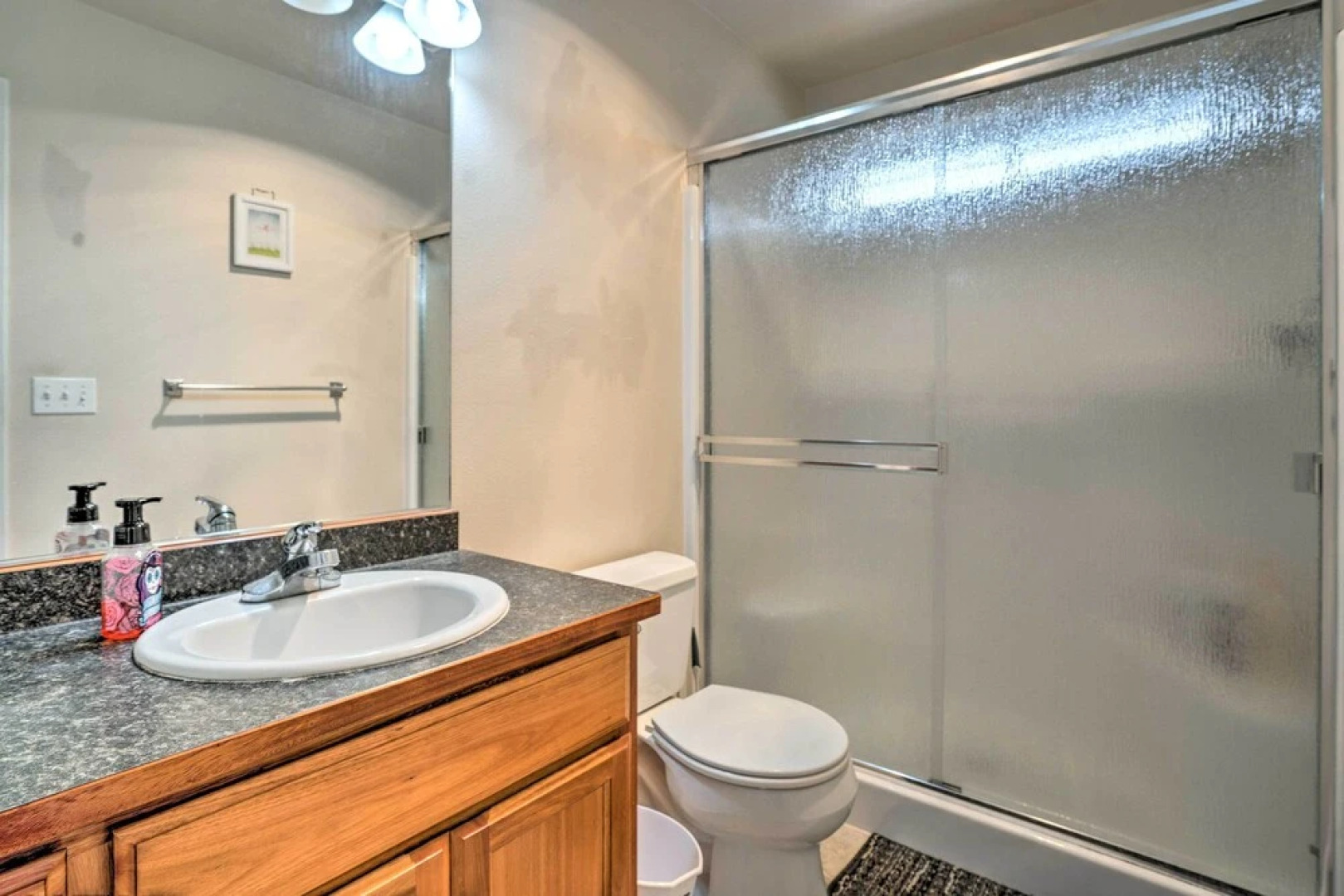 Grants Pass Home: 1 Mi to Downtown & Rogue River!