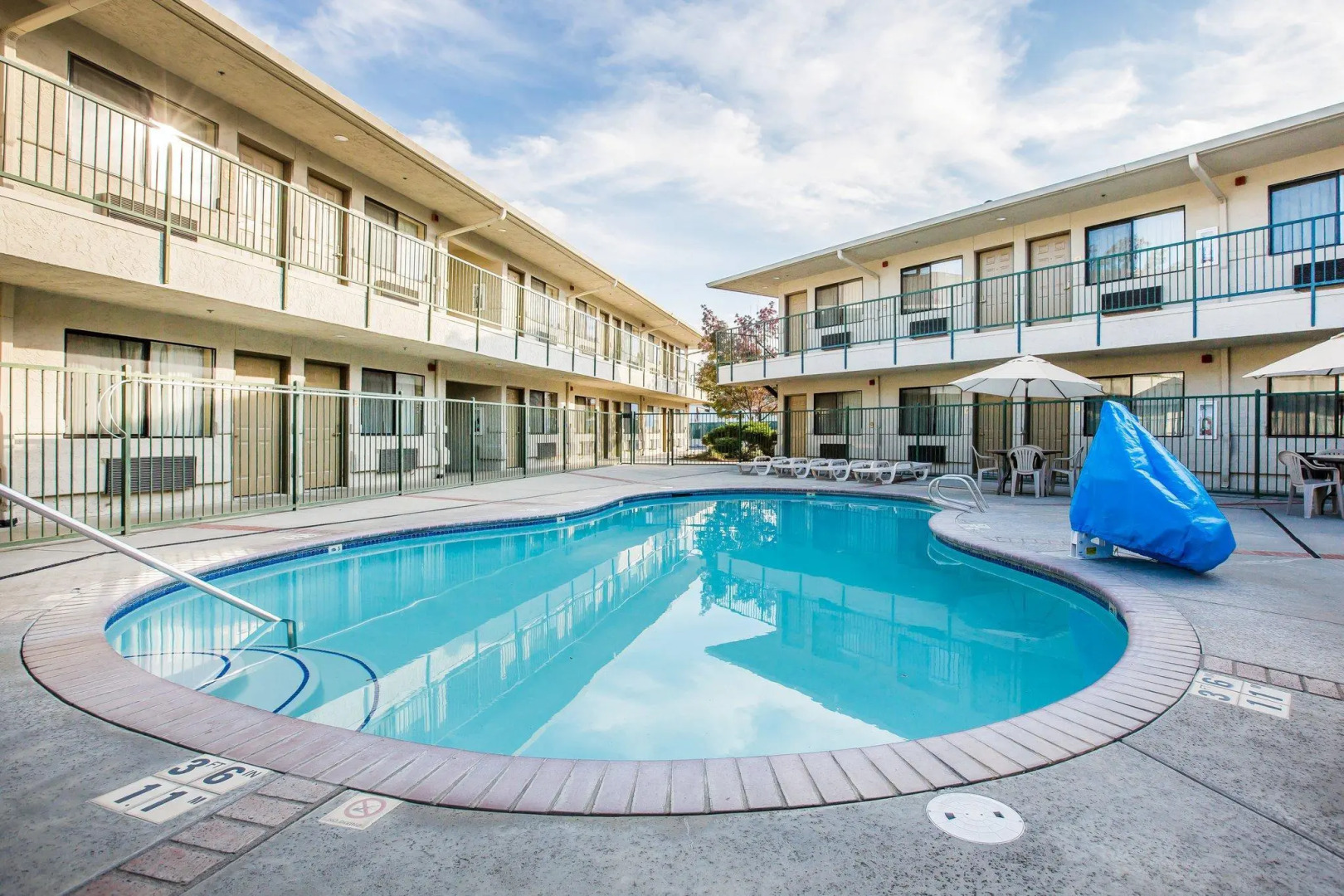 The Oakhurst Inn at Yosemite