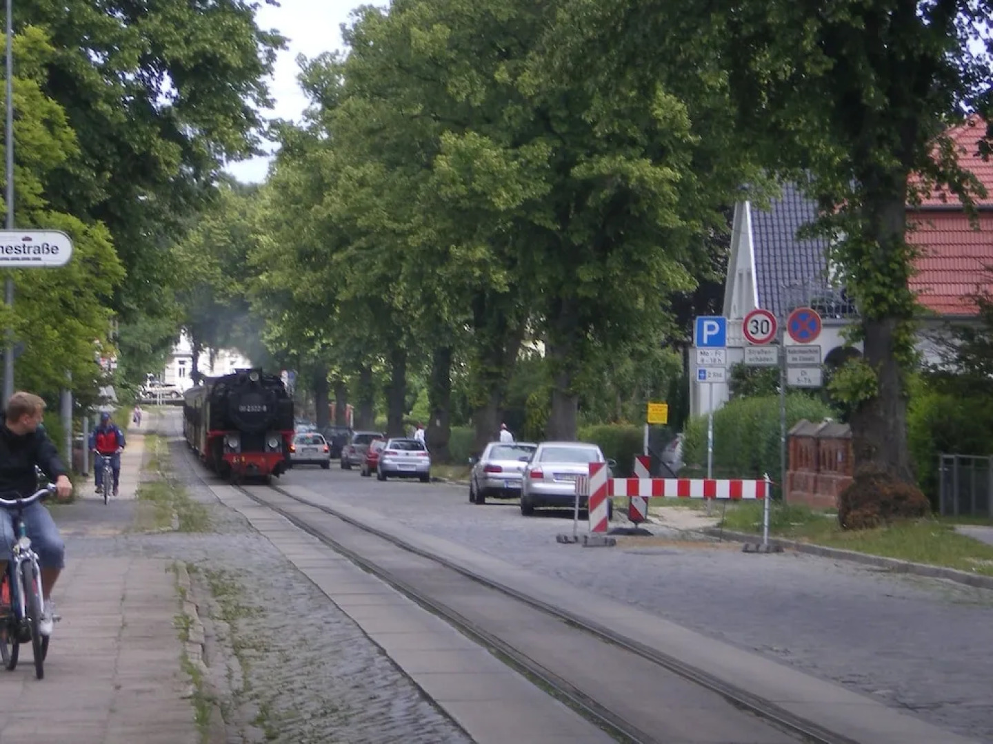 Luxurious Apartment in Wischuer With Fenced Garden, Barbecue