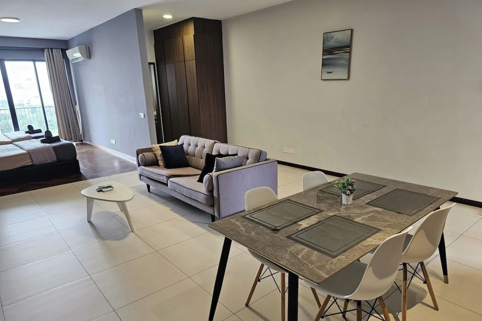 The Landmark by The Only Bnb