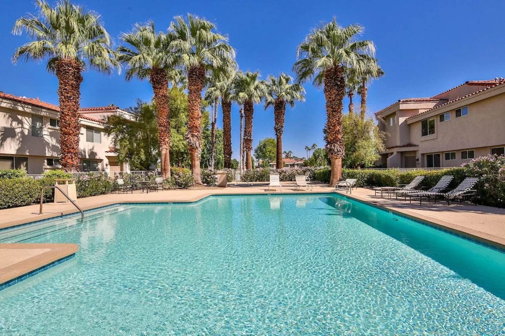 Golfers Paradise on the 5th Hole - Three Bedroom Condo