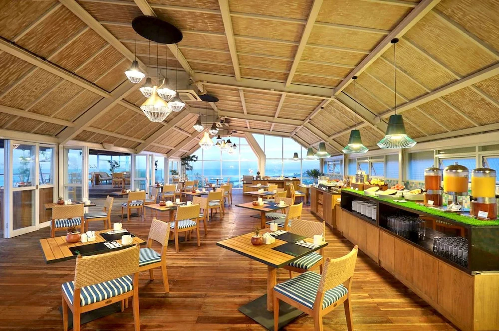 Comfort Room Batu Bolong Beach old Mans Canggu