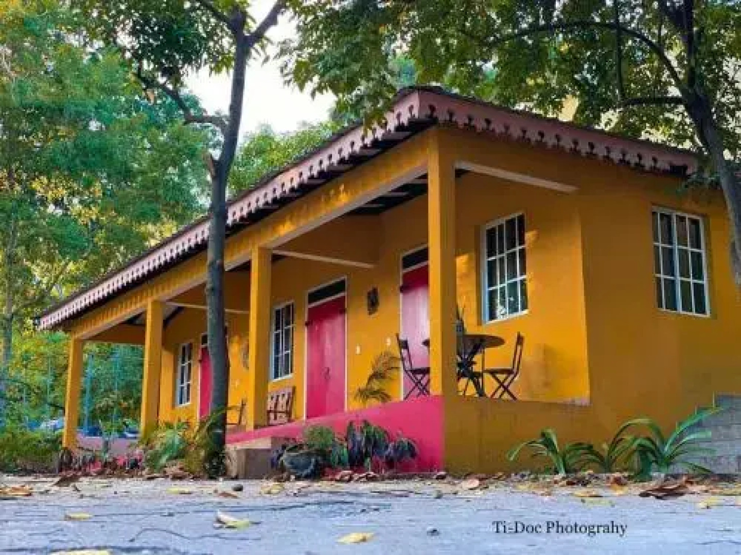 Bungalow Hotel Lakou Breda