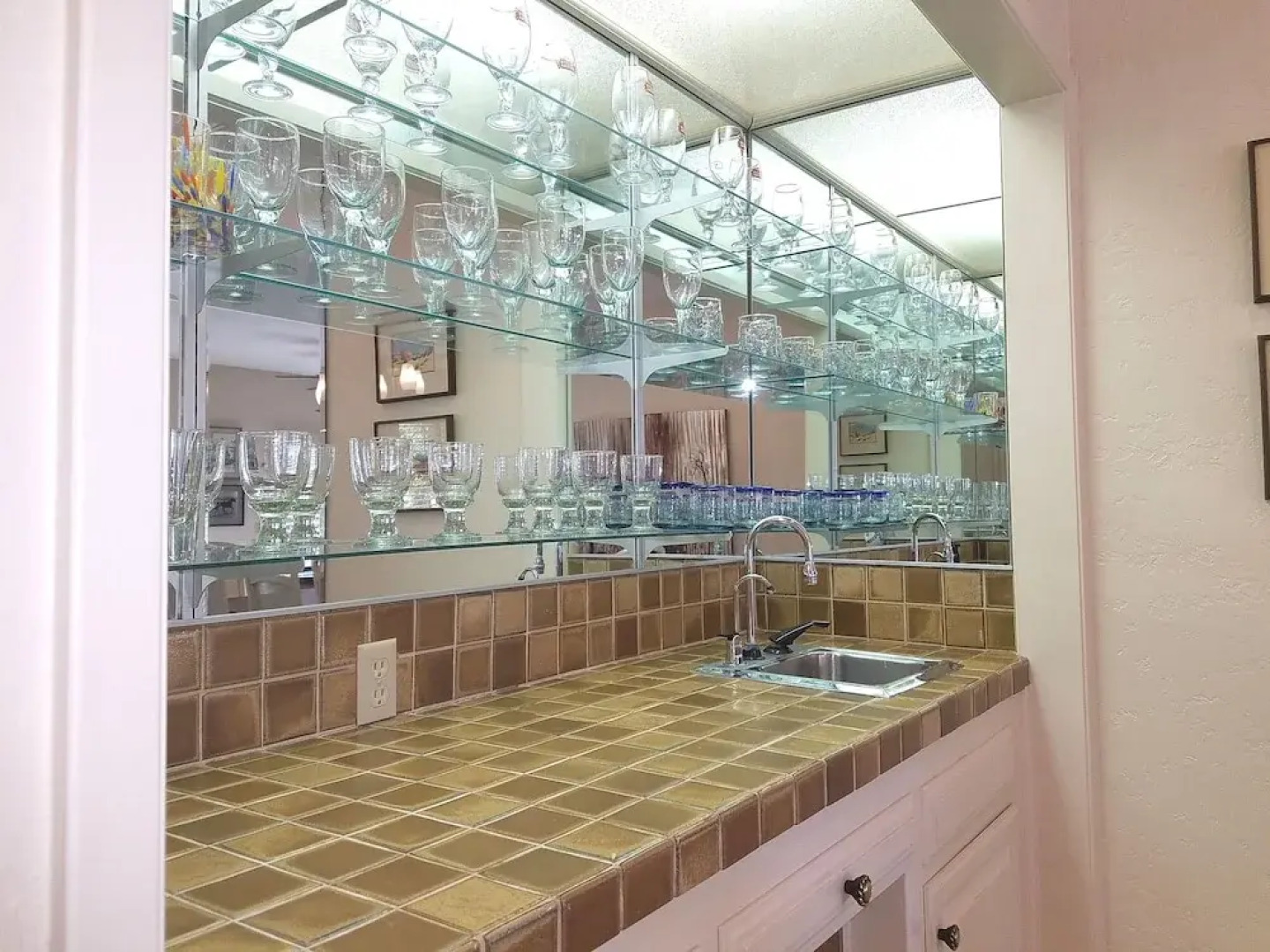 Salomon's Paradise: Desert Home by RedAwning