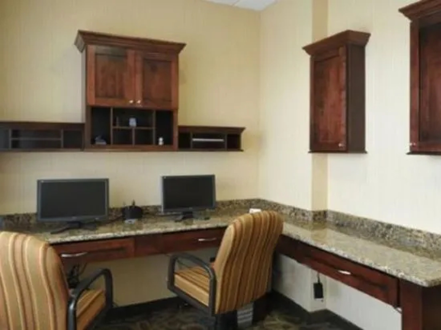 Comfort Inn & Suites Watertown