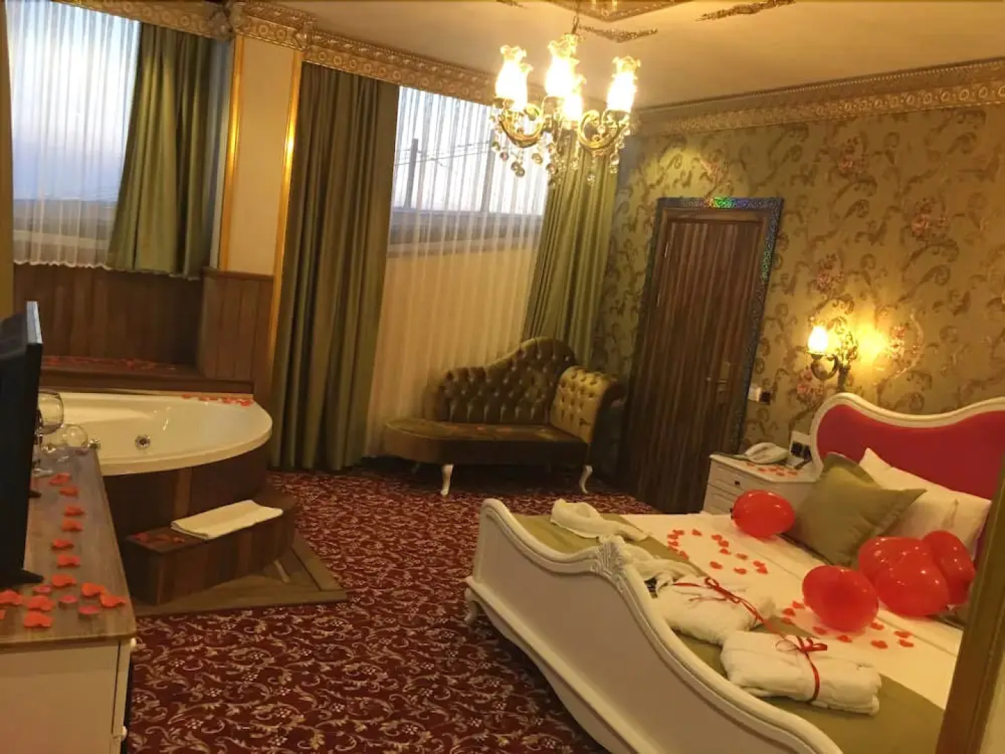 Rakasta Boutique Hotel