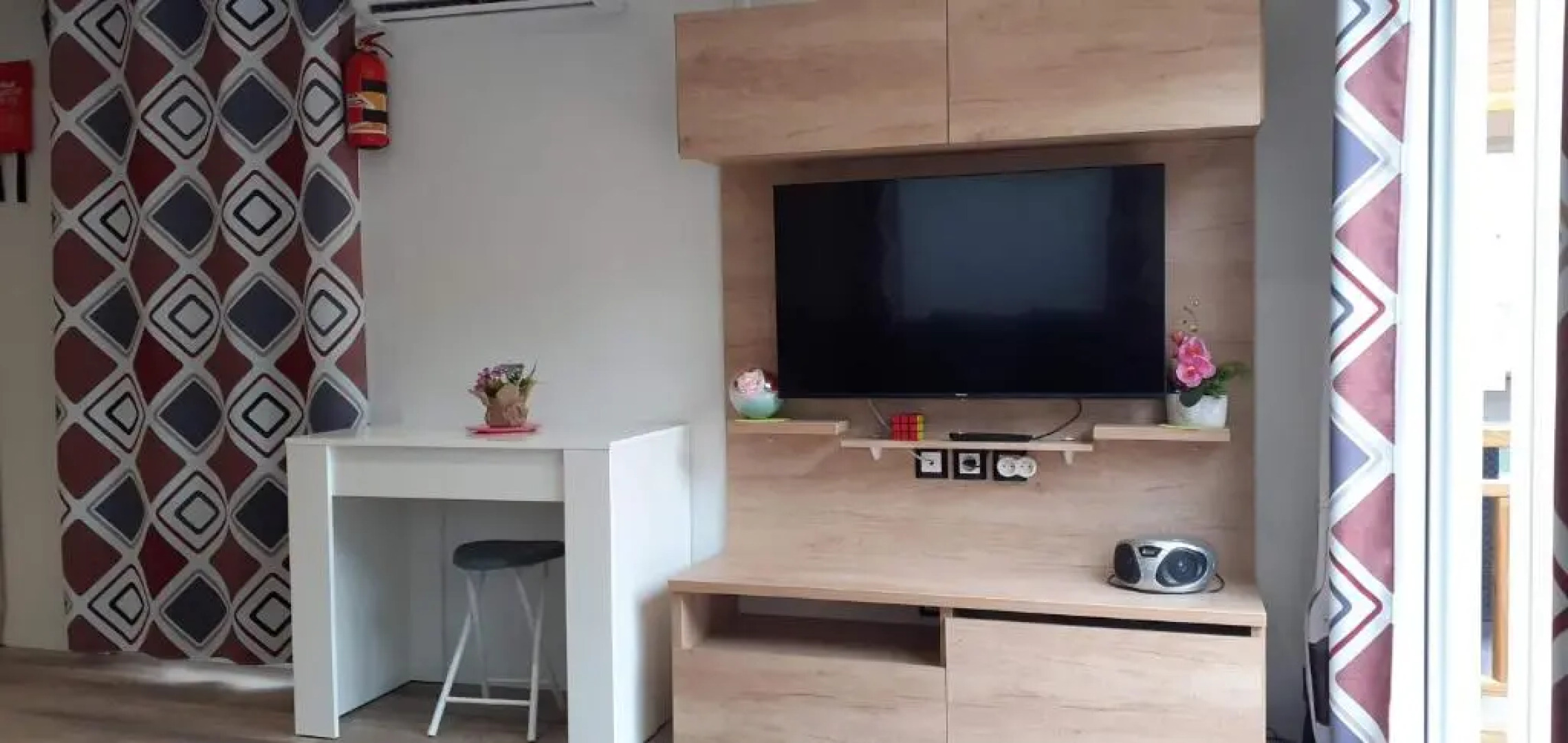 MH, 3 Ch, 43m2, climatisé, avec terrasse fermée de 18m2, super équipé, parc aquatique, draps, linge de maison inclus