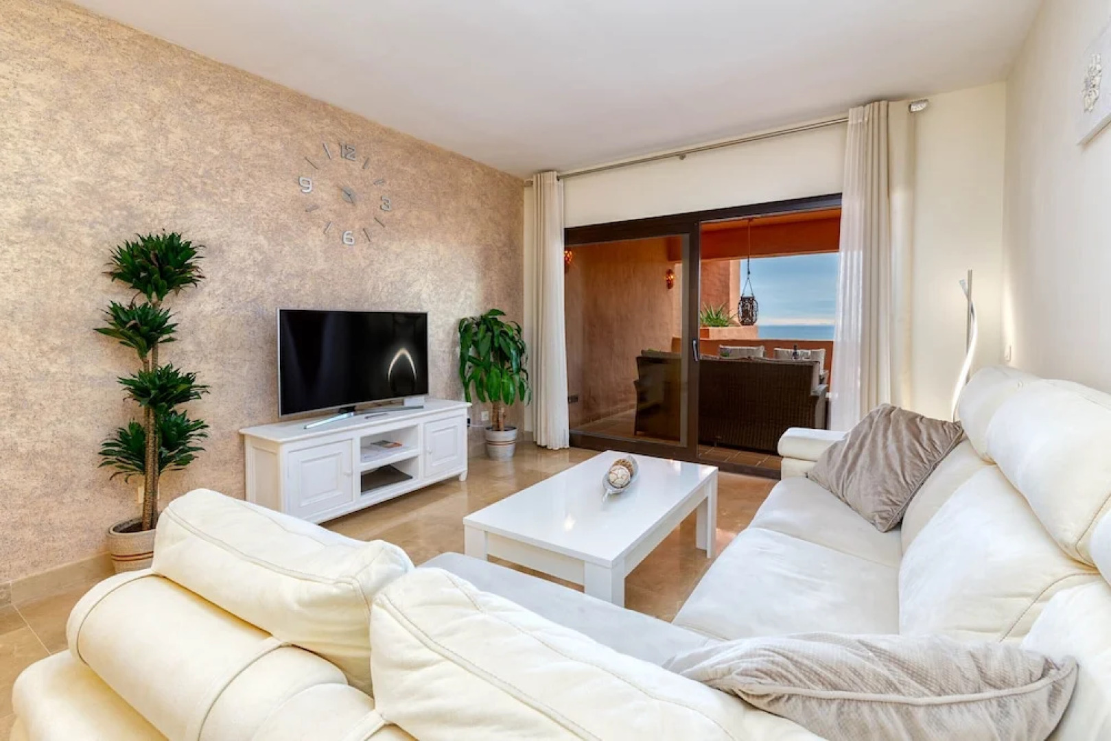 Coto Real Duquesa - Deluxe 2BR Apartment in Manilva, Sea Views, Pool, Wifi