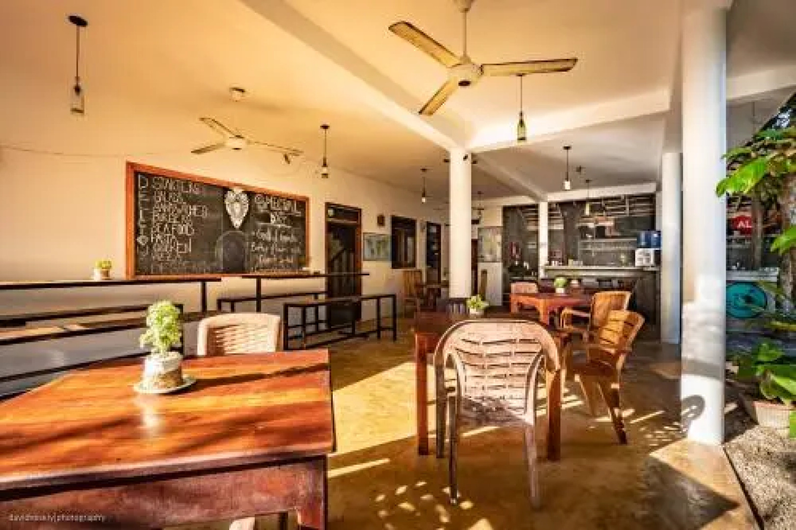 Dorian Guest House and Restaurant