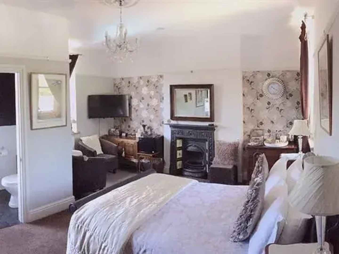 The Everlook Guest House and B&B