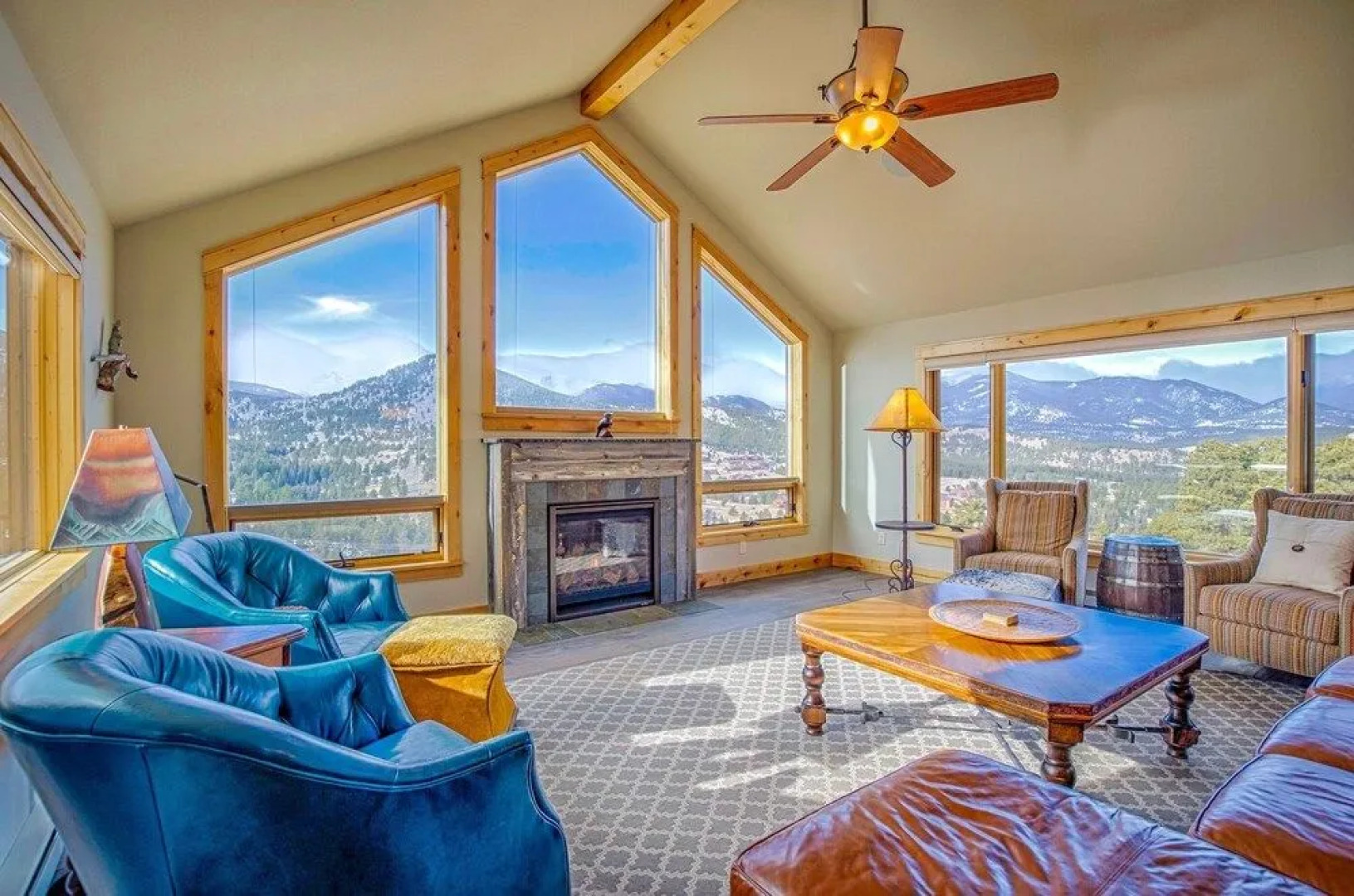 Mapes Luxury Vacation At Windcliff 5 Bedroom Home by RedAwning