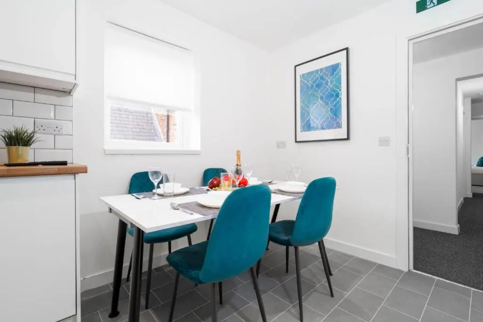 Luxury Six En-Suite Bedroom Apartment - Smart TV's - WIFI - TOP RATED