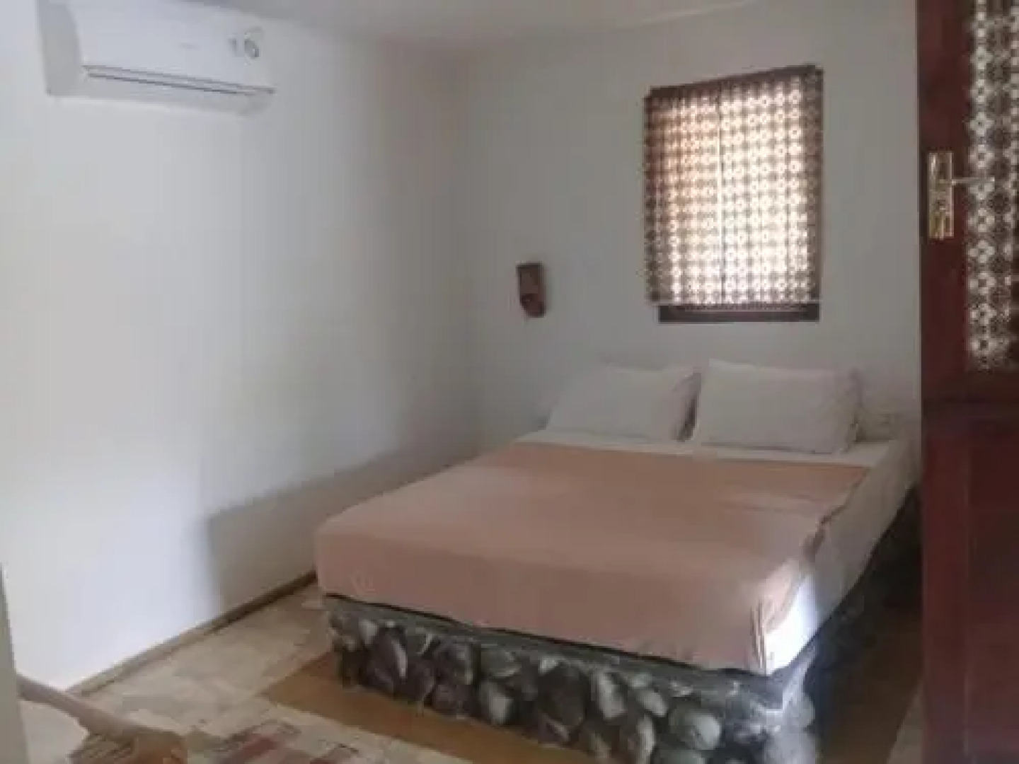 Cimaja Square Hotel & Restaurant