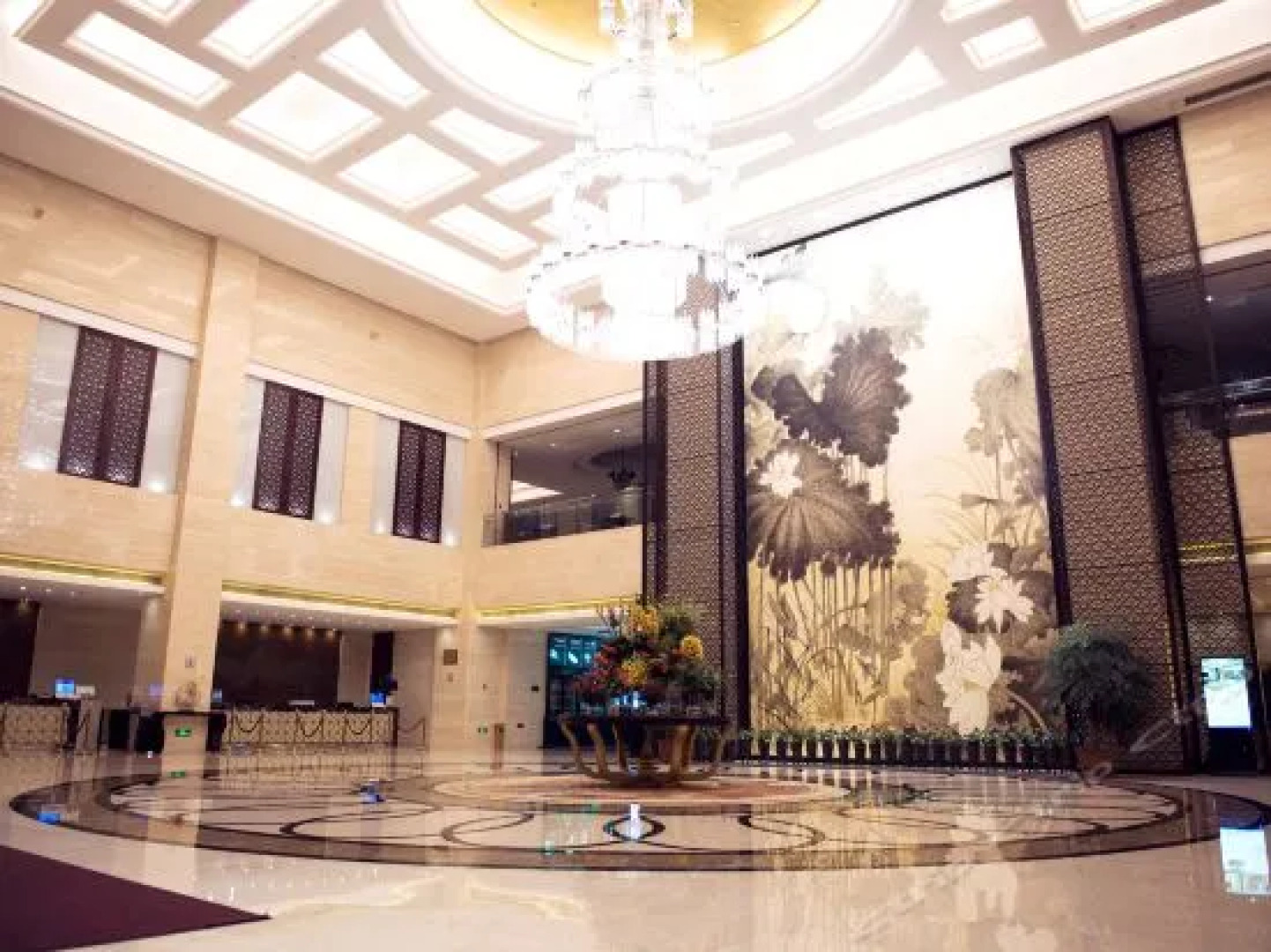 Xinyang Jin Jiang International Hotel