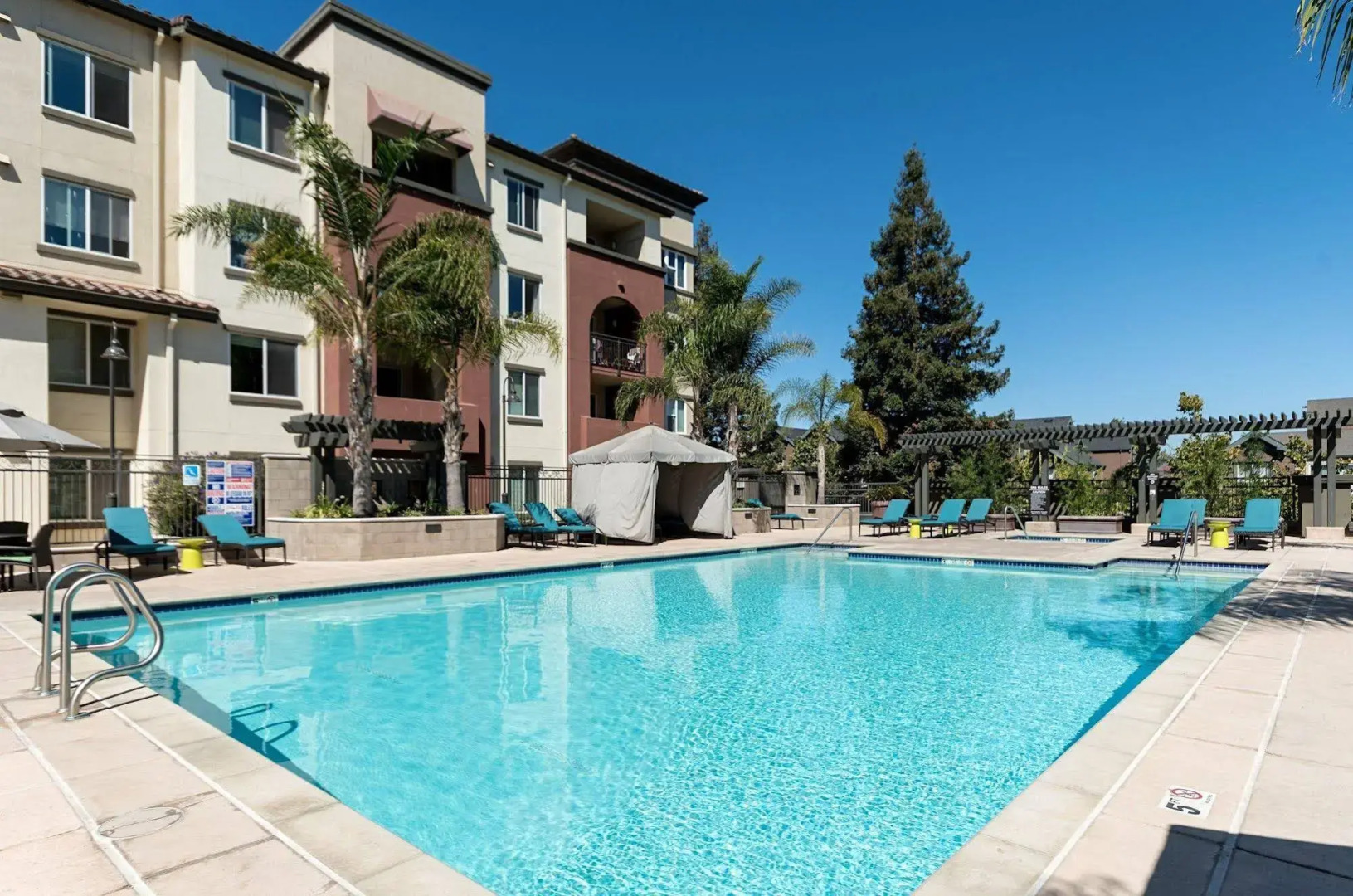 Global Luxury Suites in Sunnyvale