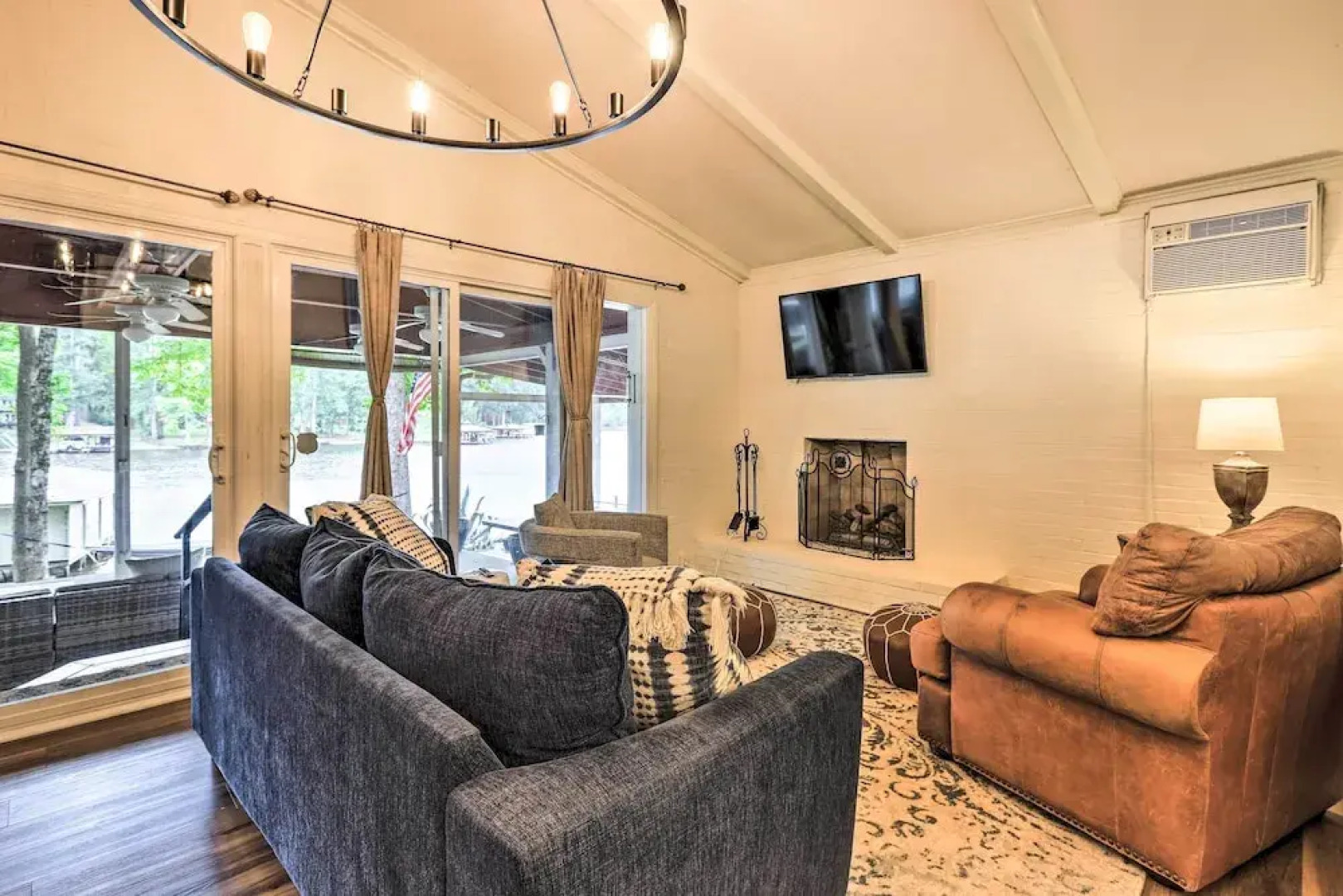 Eatonton Getaway on Lake Sinclair w/ Dock!