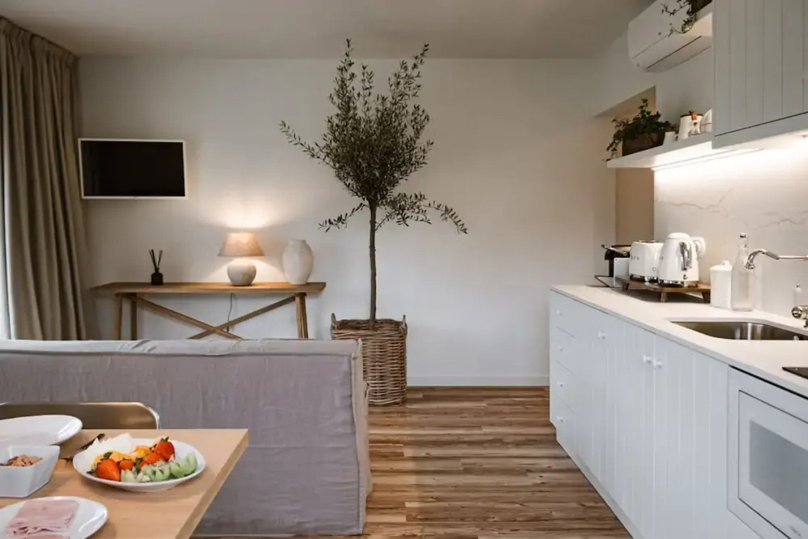 Imago Houses 1 - by MET