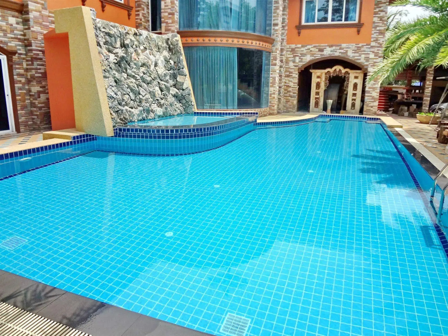 Khunsri Resort Pattaya