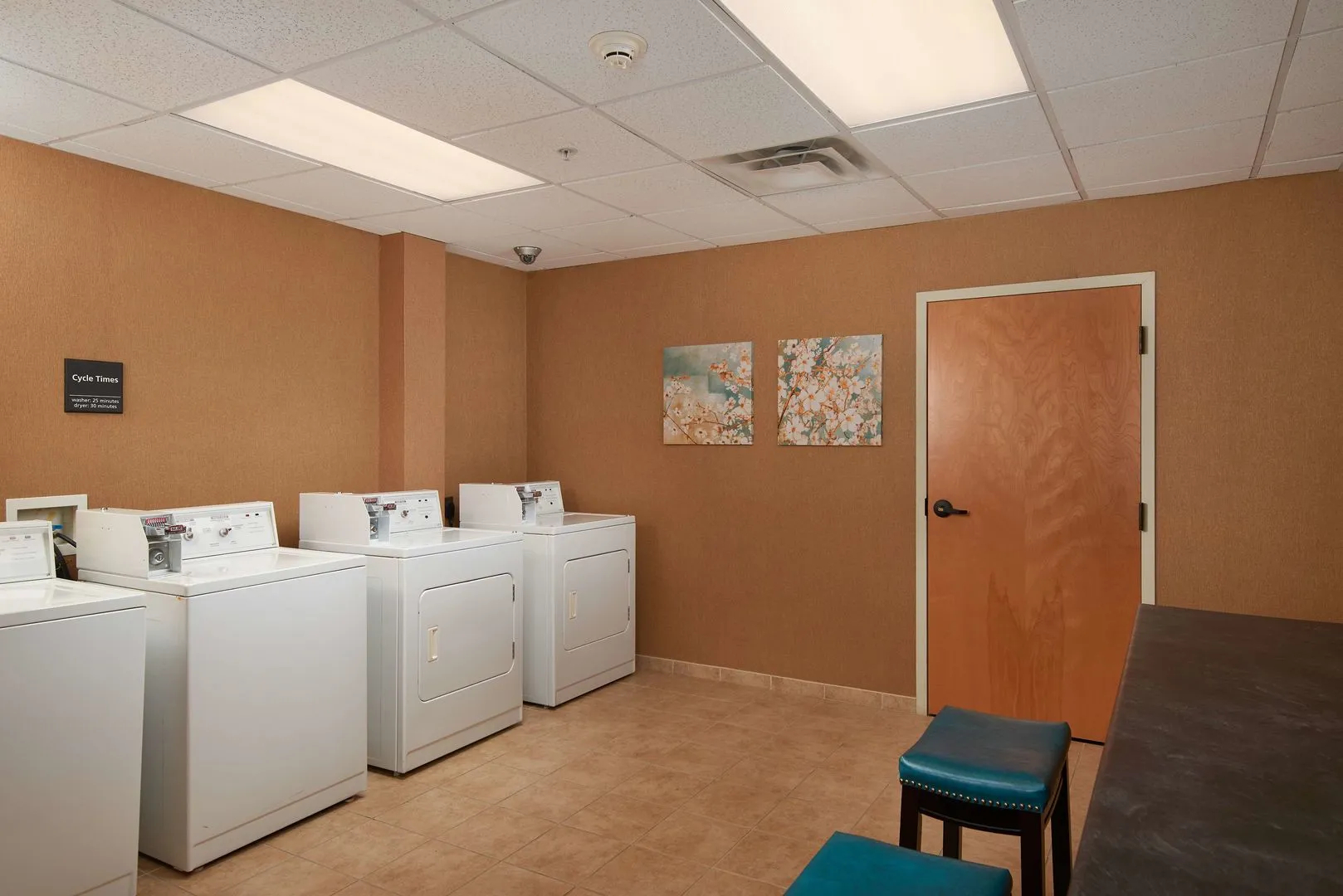Hampton Inn & Suites Canton