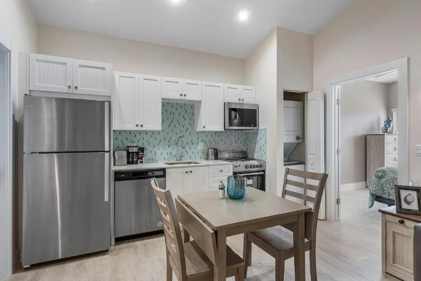 Bermuda Bungalows (Tropical Island Getaway)