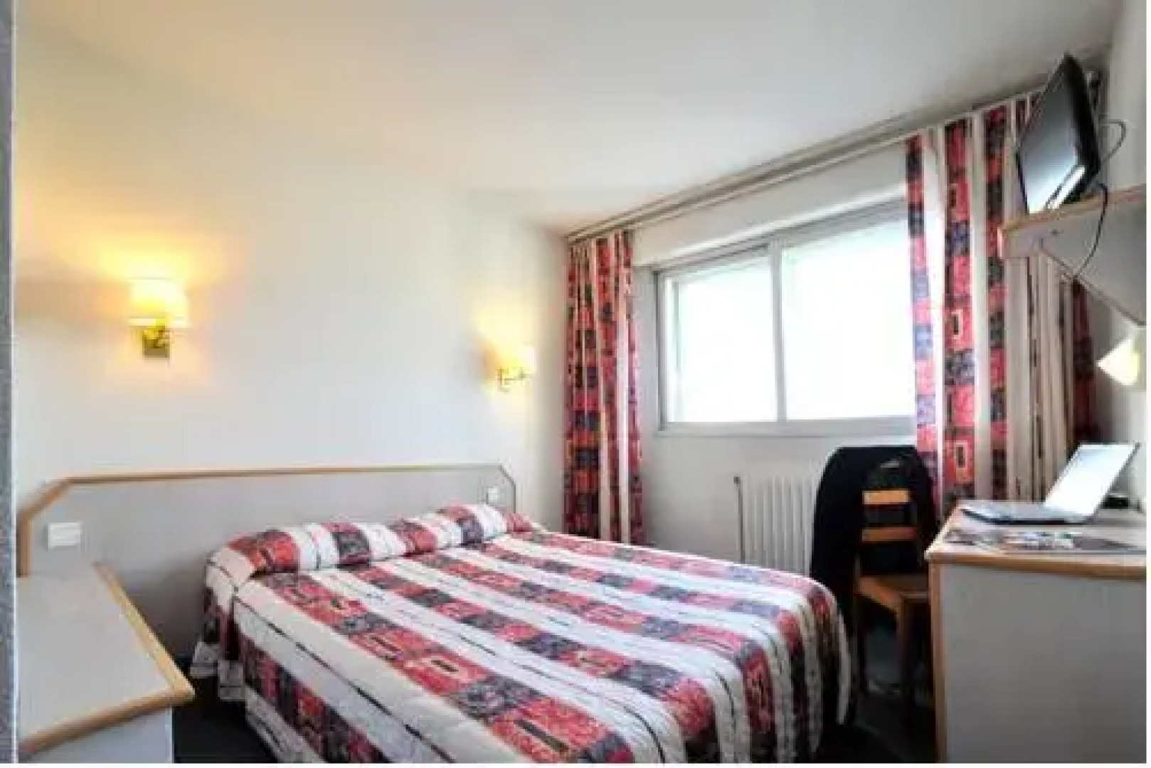 Hôtel Le Sully La Roche Sur Yon