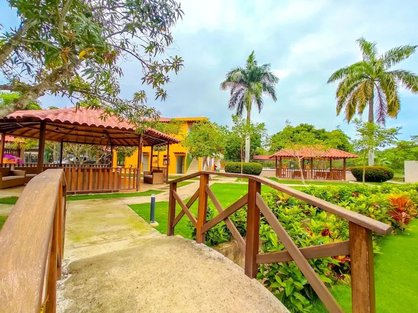 Hotel Senderos del Mar - Hostel