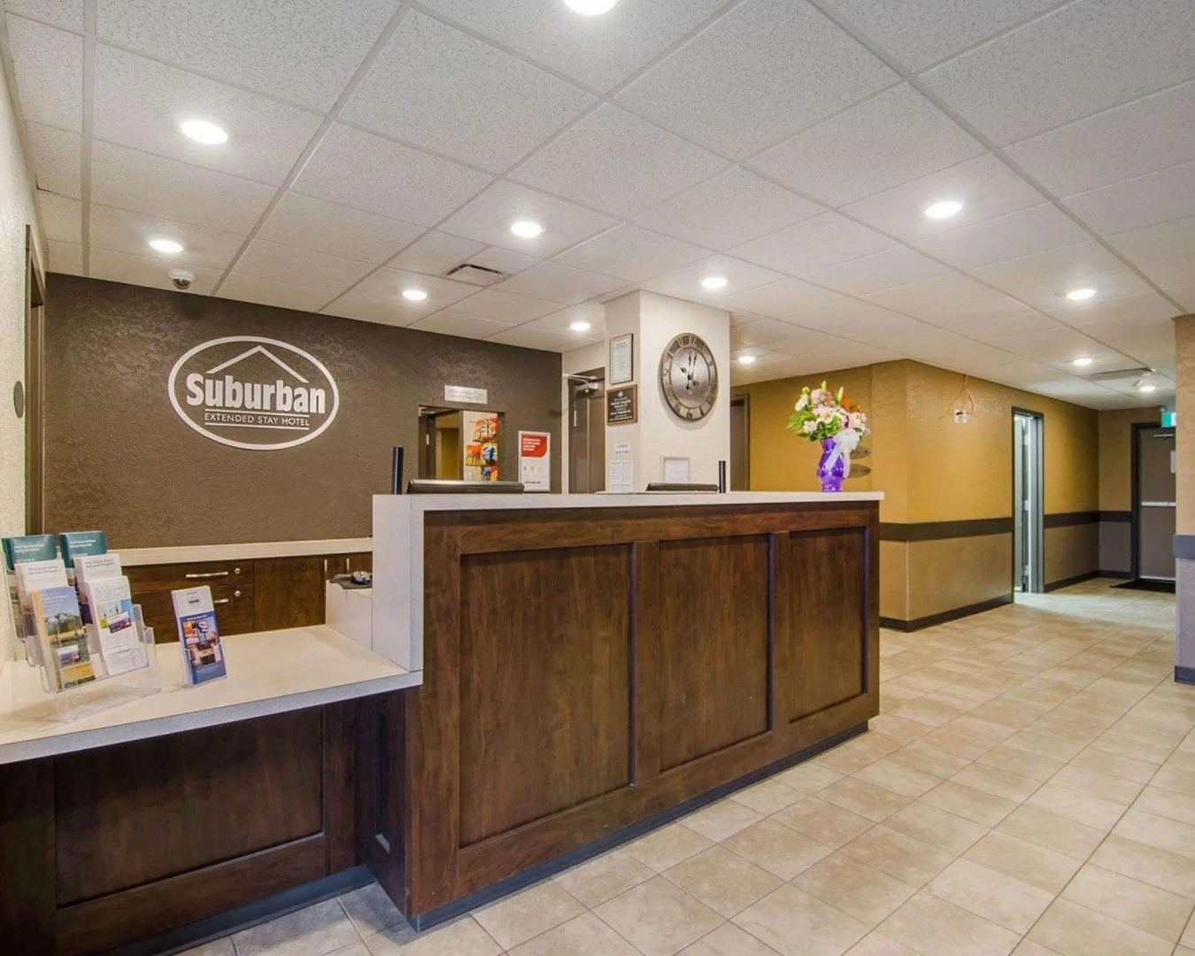 Kindersley All Suites Hotel