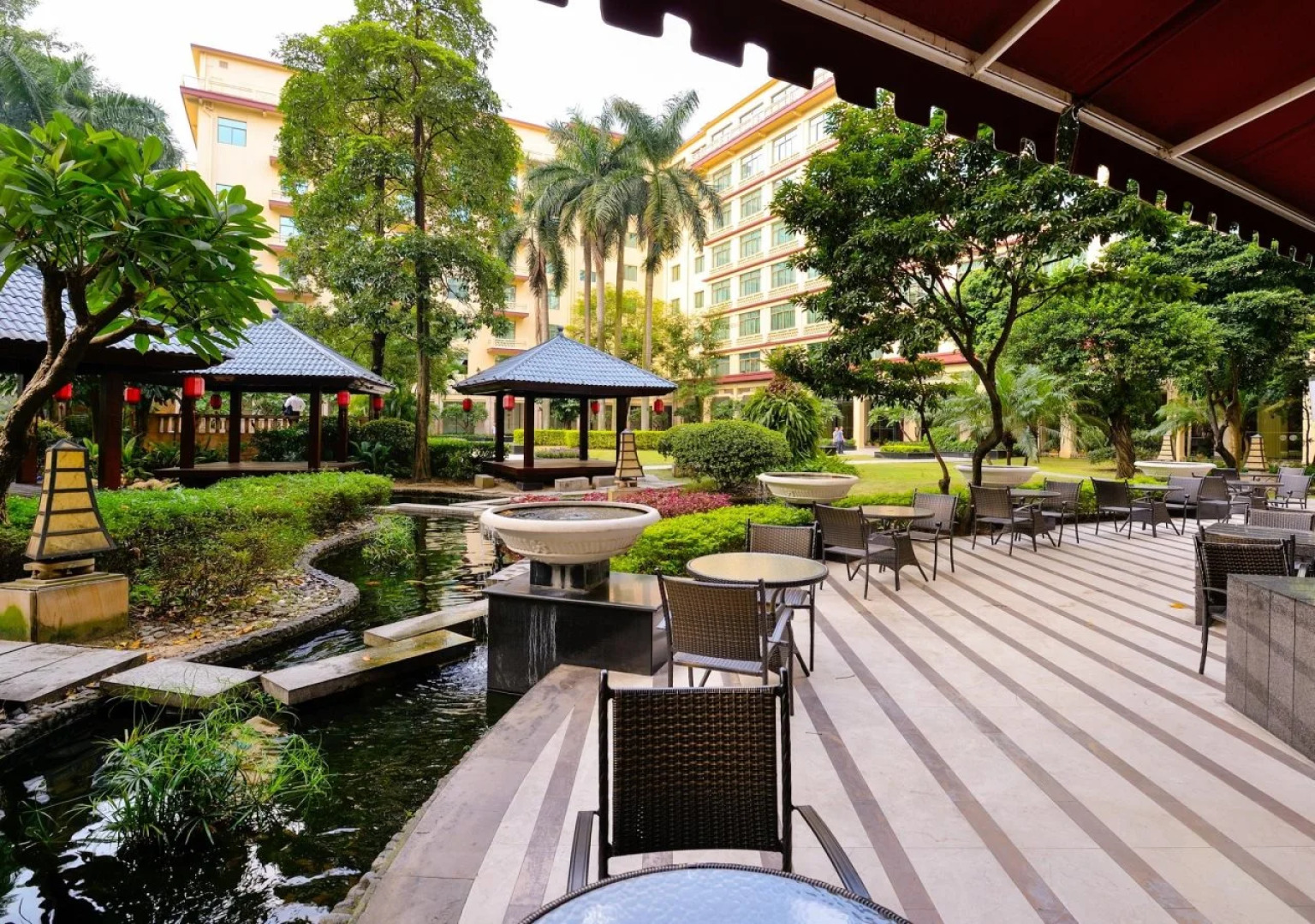 Dong Fang Hotel Guangzhou