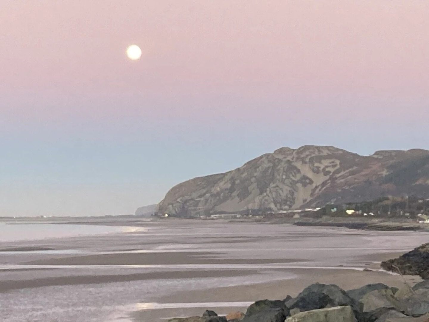 Immaculate 1 Bedroom Cottage sea View From Bedroom