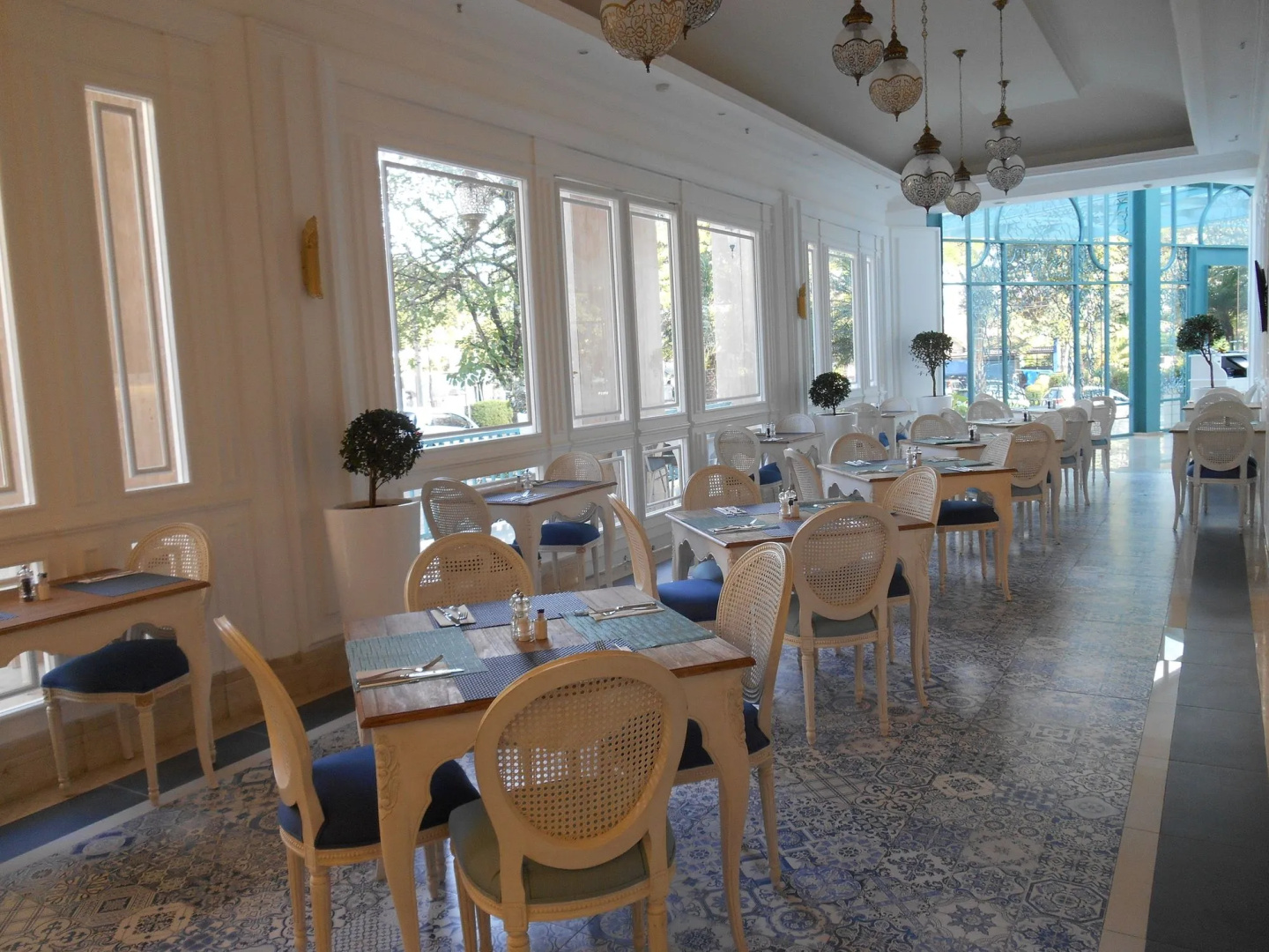 Noor Hotel