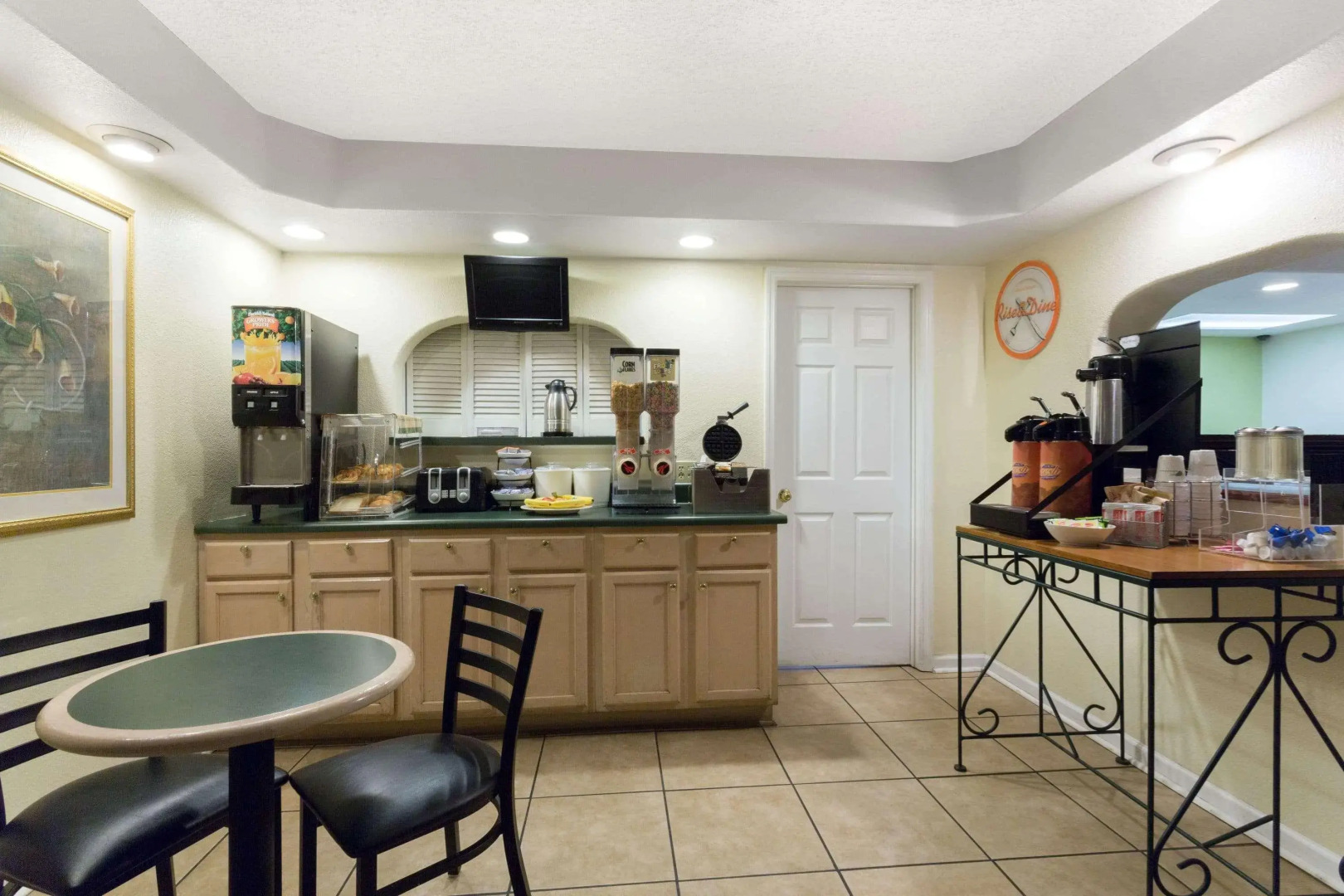 Howard Johnson Express Inn - Tallahassee